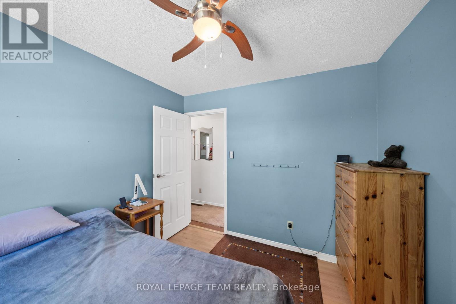 3383 ELIZABETH STREET - 26