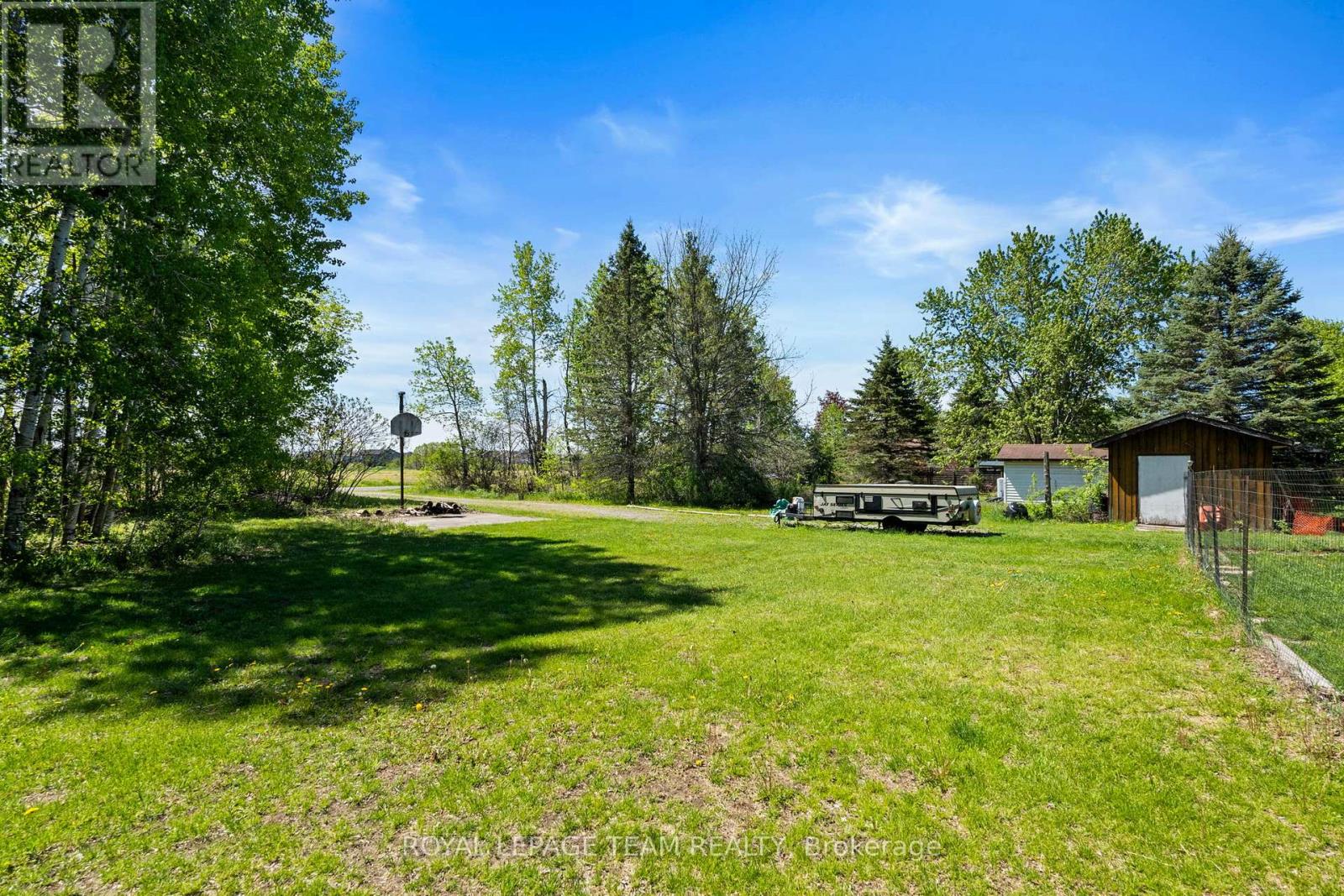 3383 ELIZABETH STREET - 32