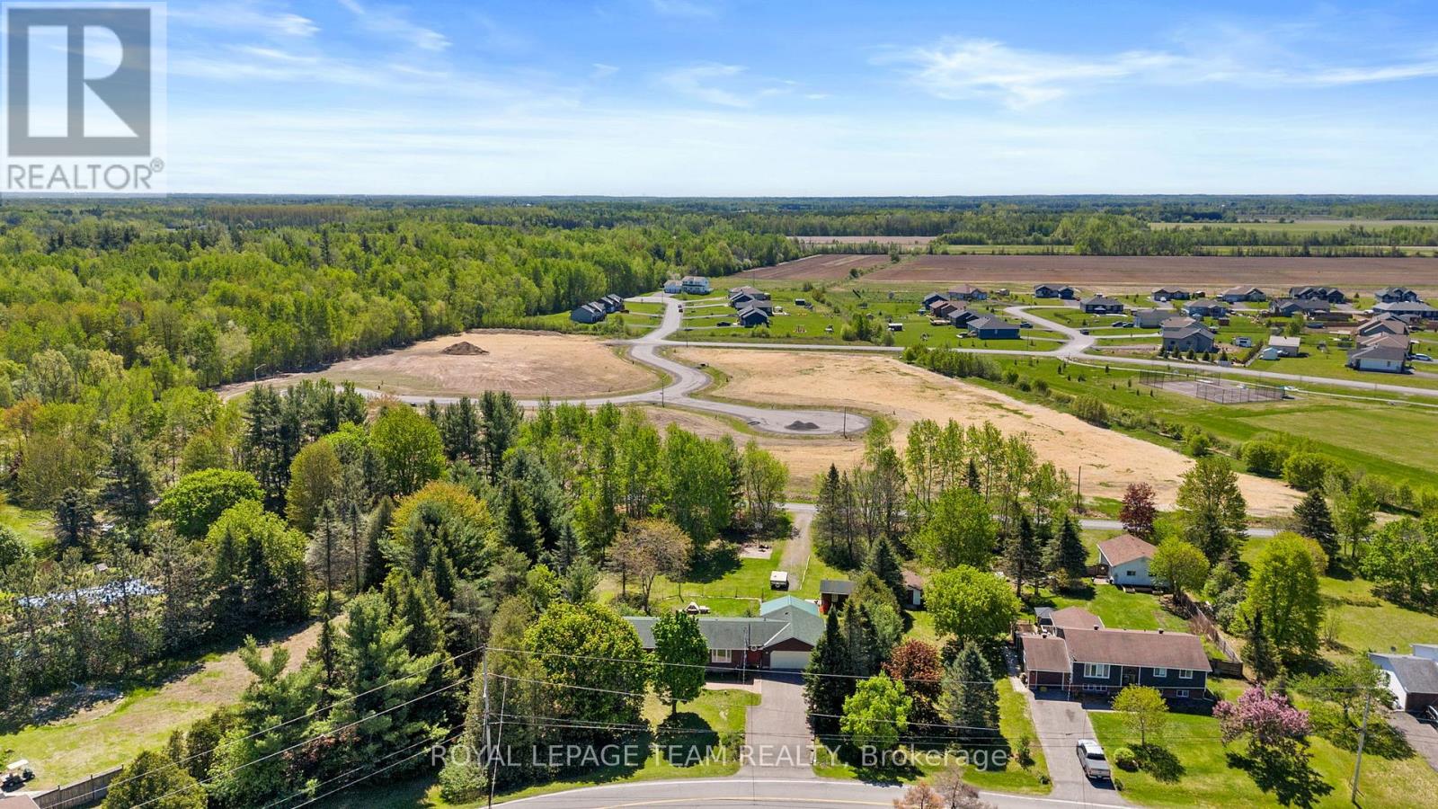 3383 ELIZABETH STREET - 37