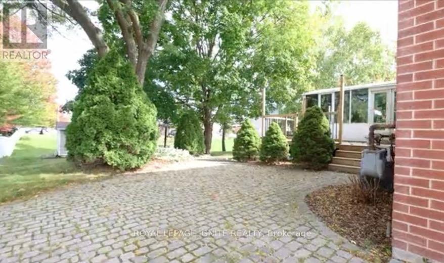 229 LIBERTY STREET N - 21