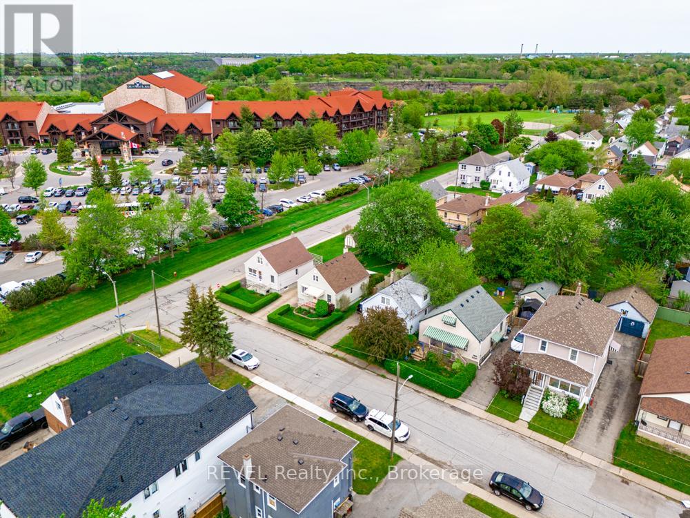 4092 ACHESON AVENUE - 31