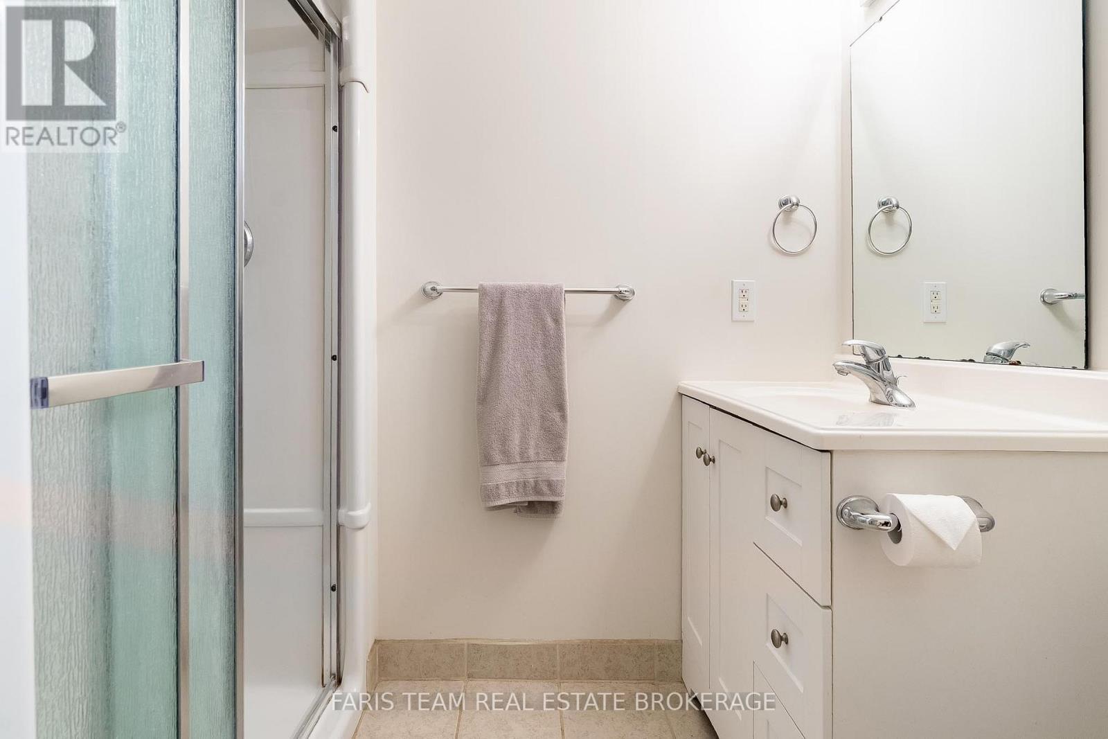 40 ORWELL CRESCENT - 27