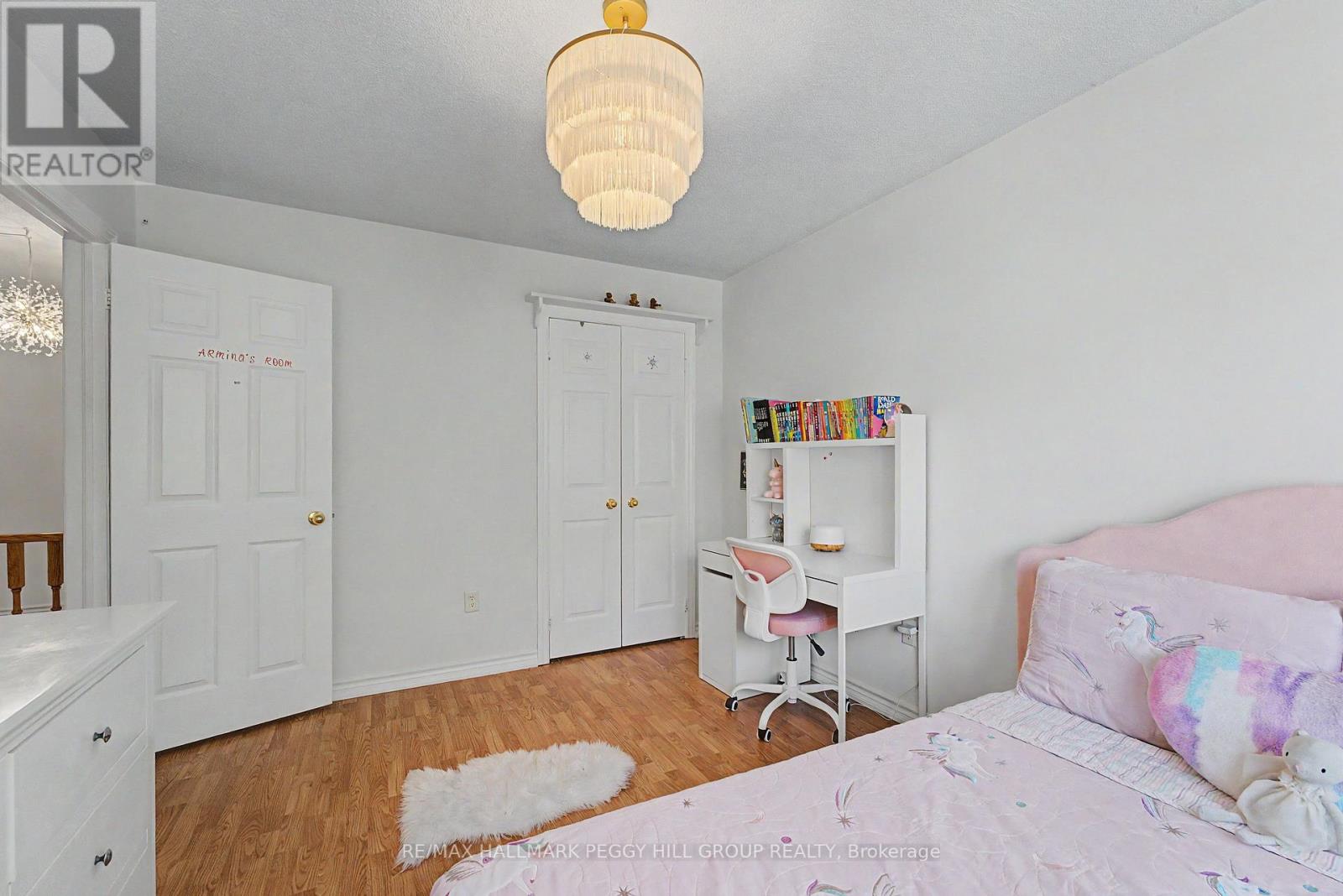 28 HAWKINS DRIVE - 21