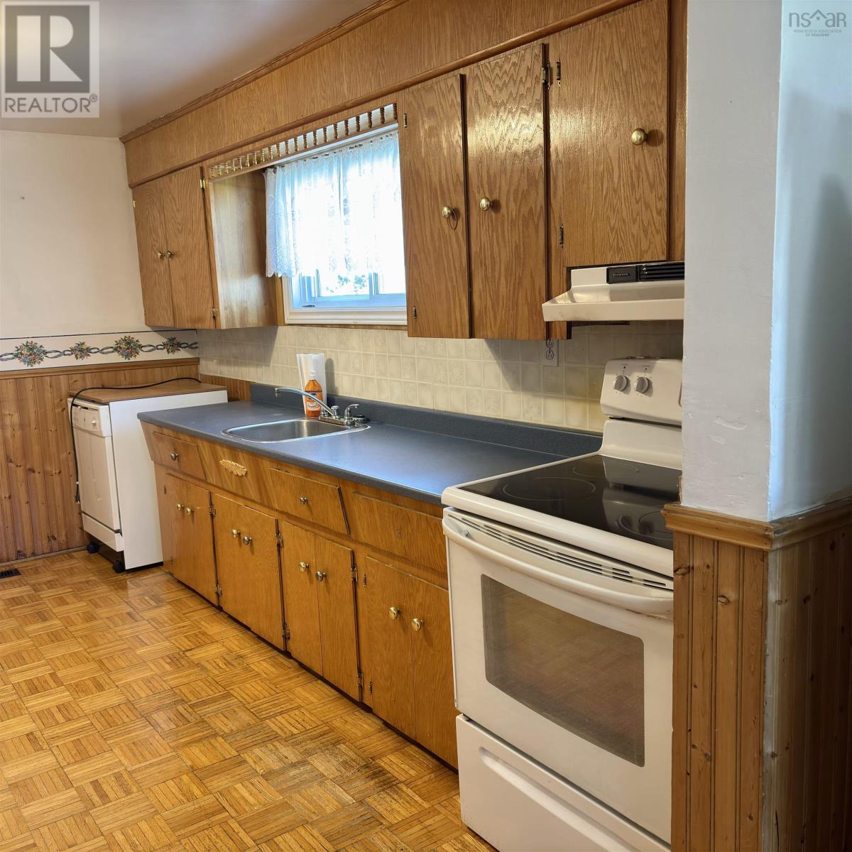 Property 23 of 23 of 456 Second Street