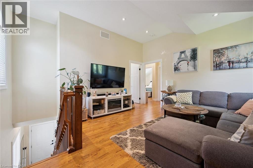 57 MARGARET Avenue S - 30