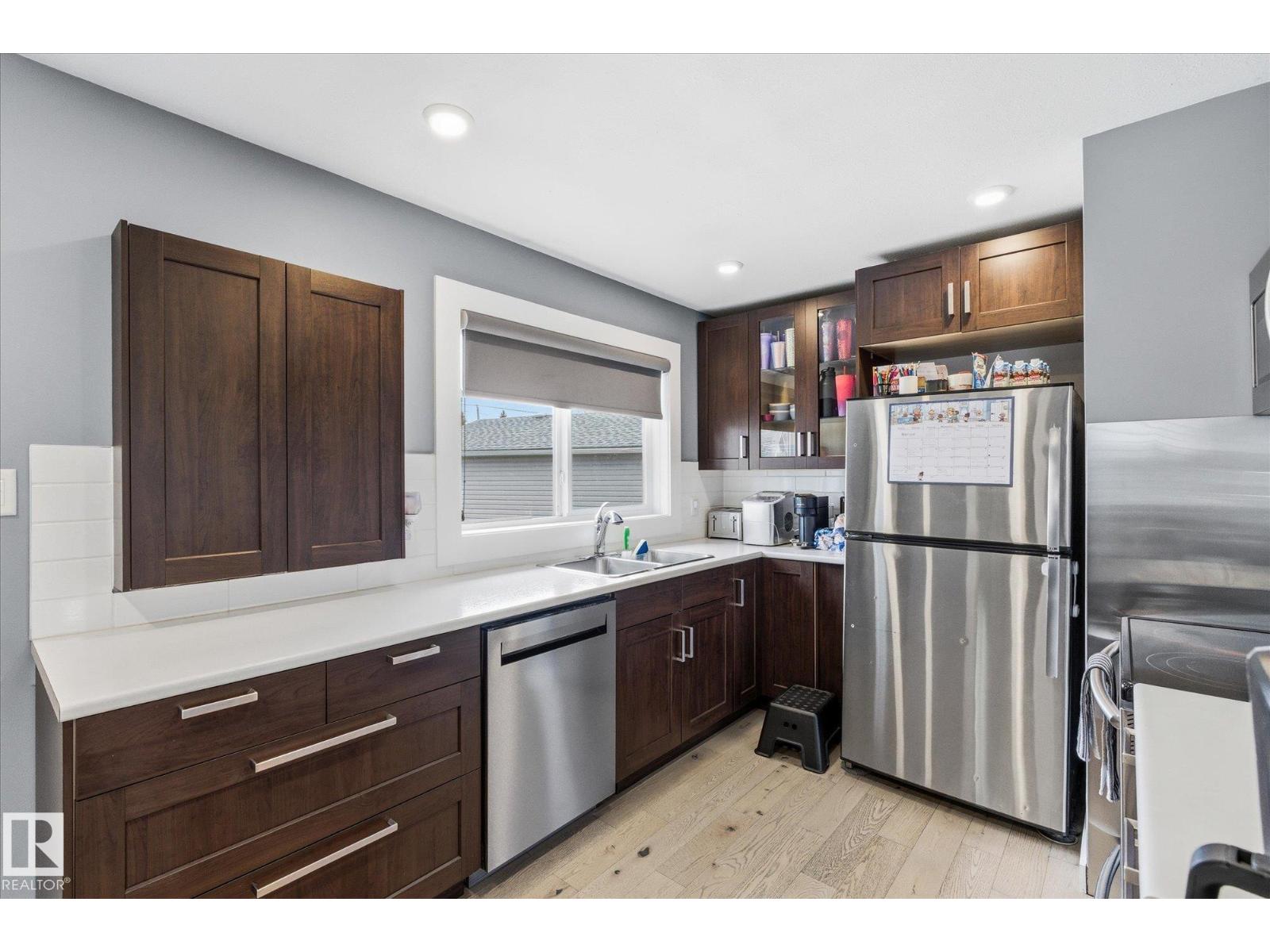 10945 164 ST NW - 14