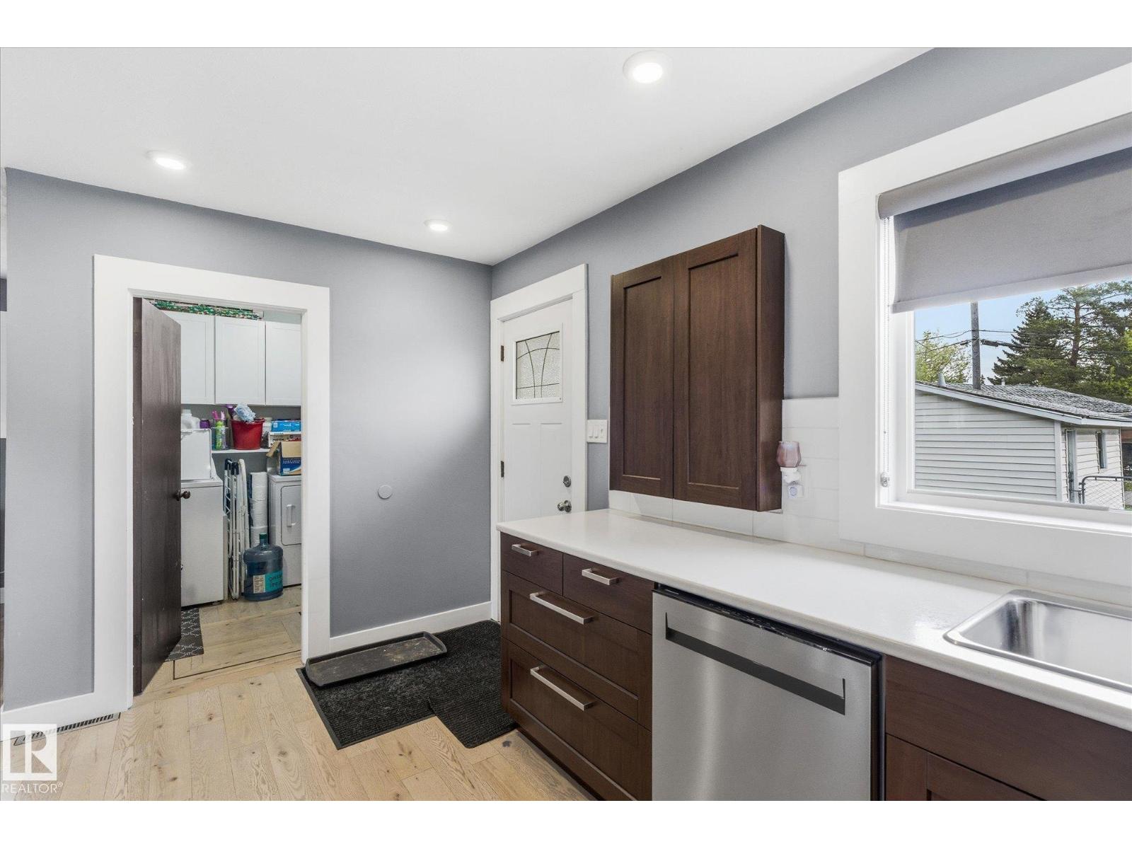 10945 164 ST NW - 16