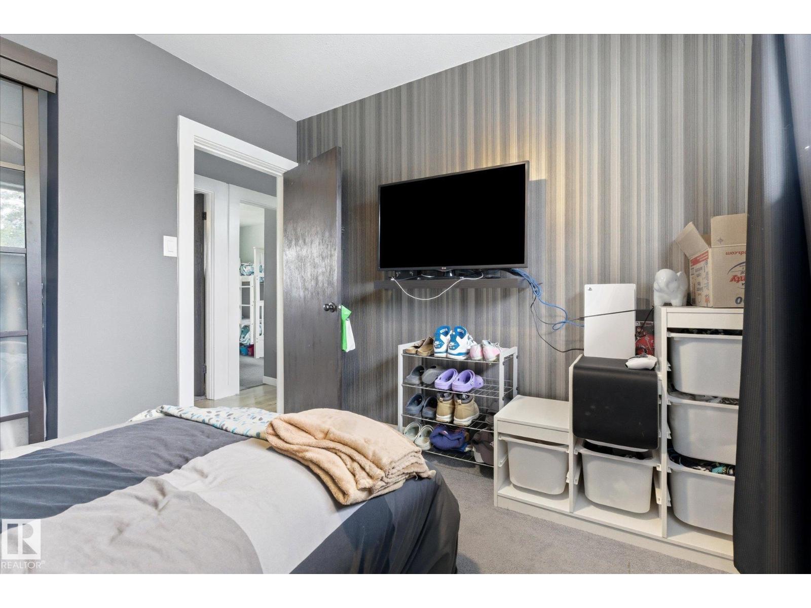 10945 164 ST NW - 24