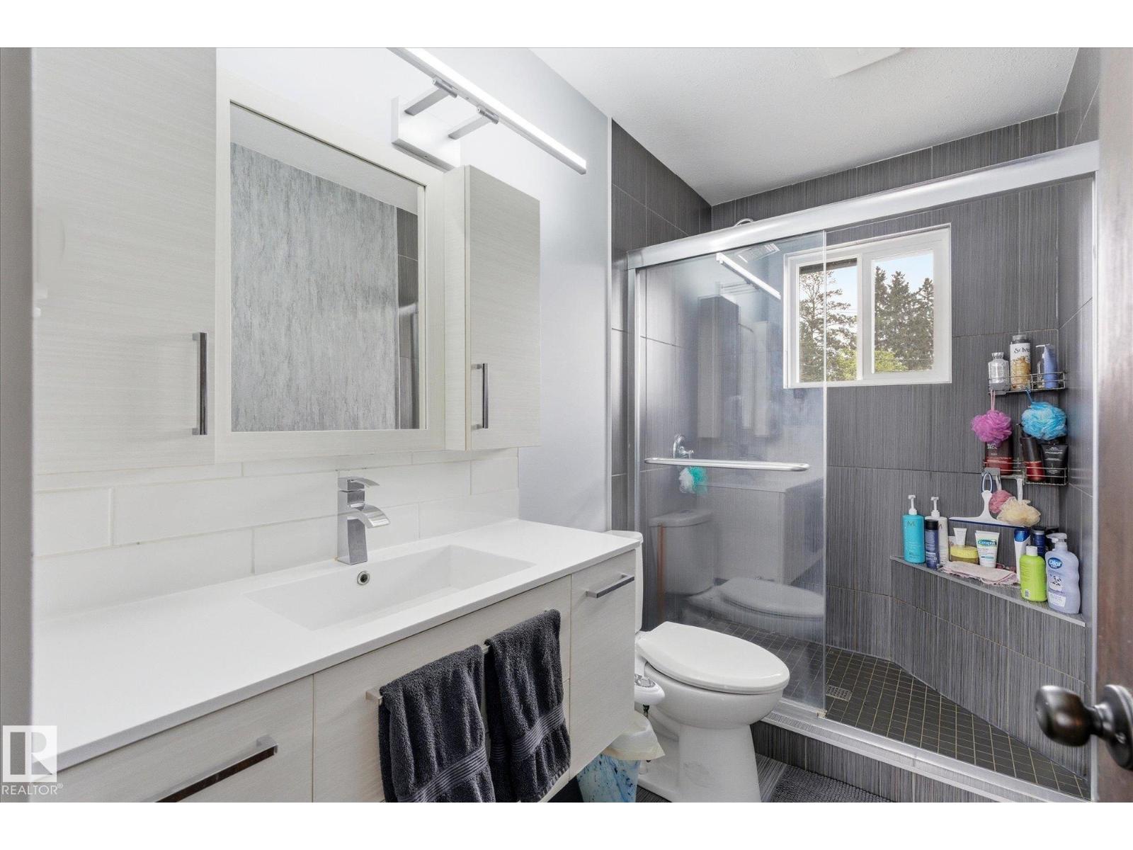 10945 164 ST NW - 25