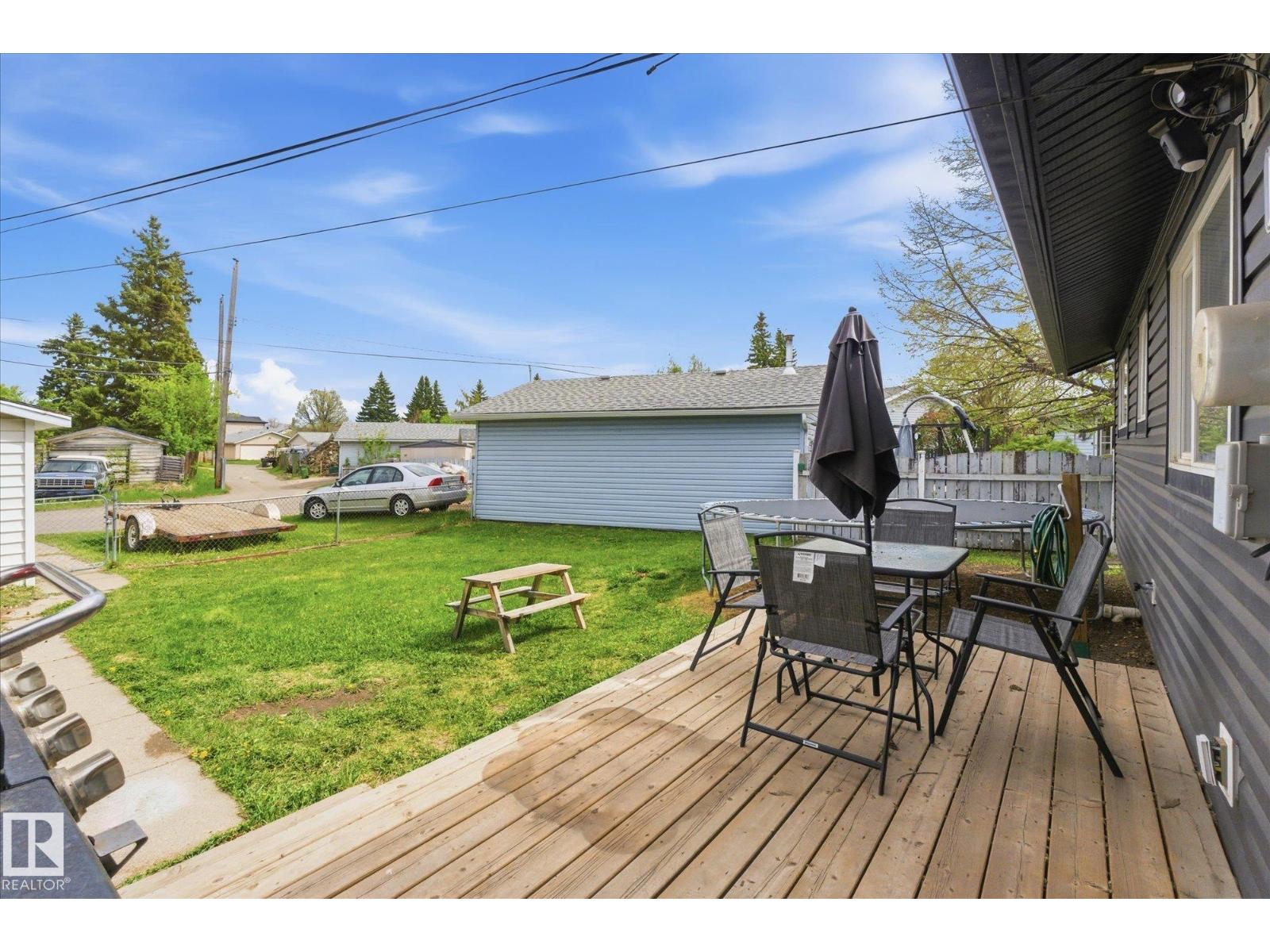 10945 164 ST NW - 28