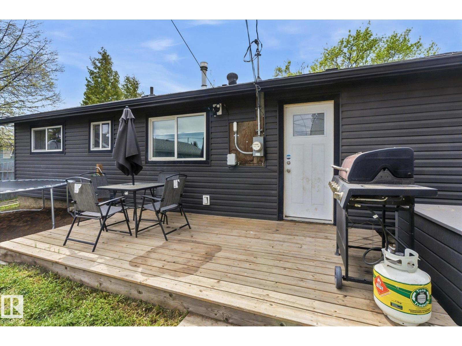 10945 164 ST NW - 29