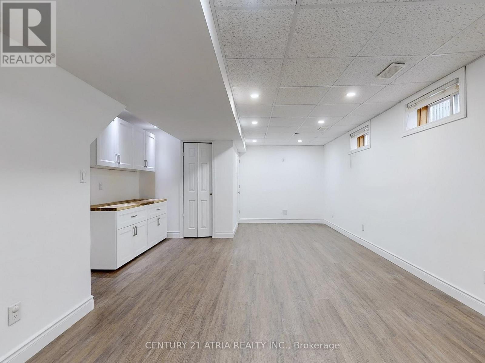 1366 TREELAND STREET - 31