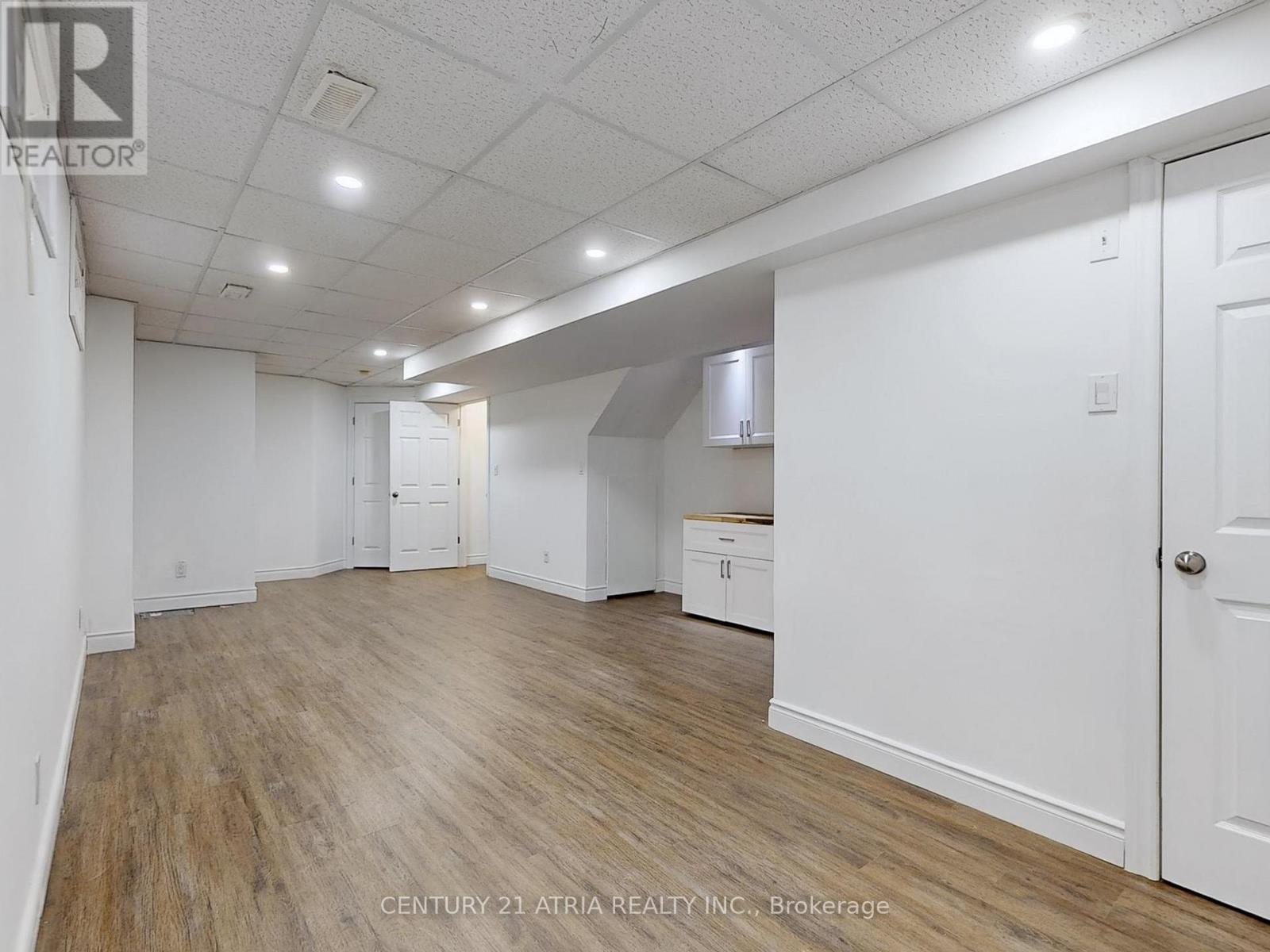 1366 TREELAND STREET - 34