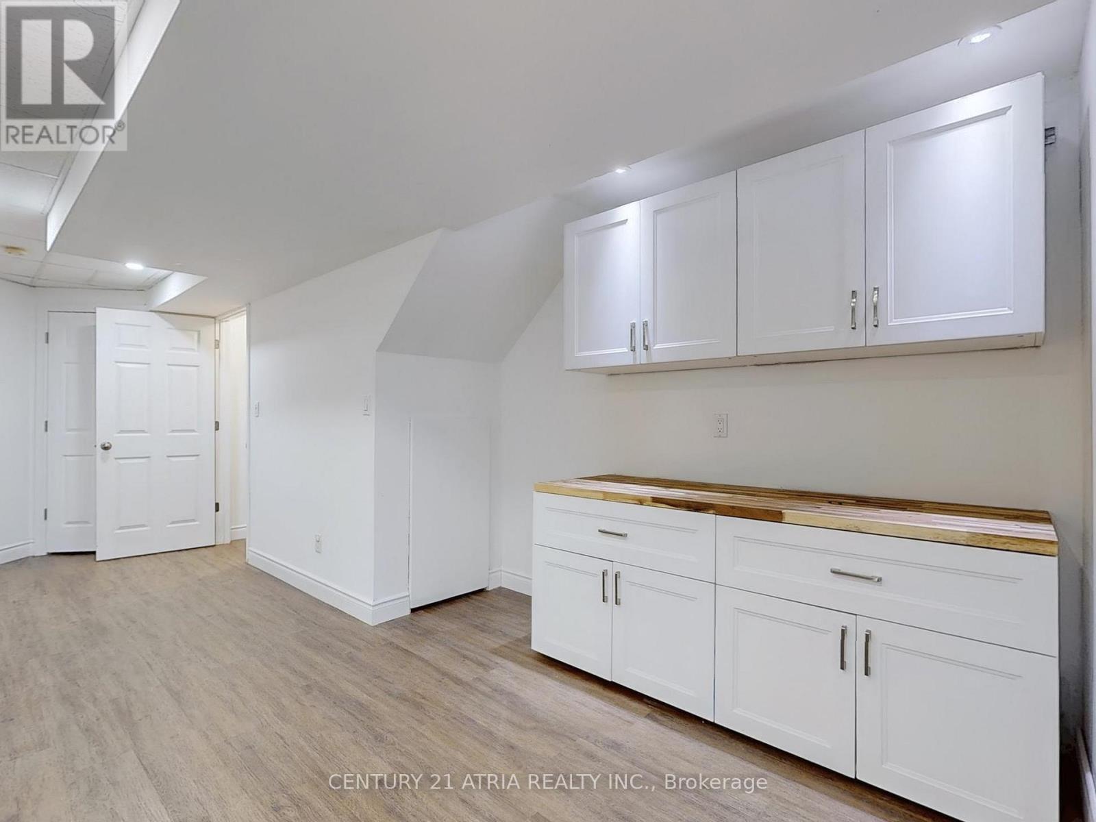 1366 TREELAND STREET - 35