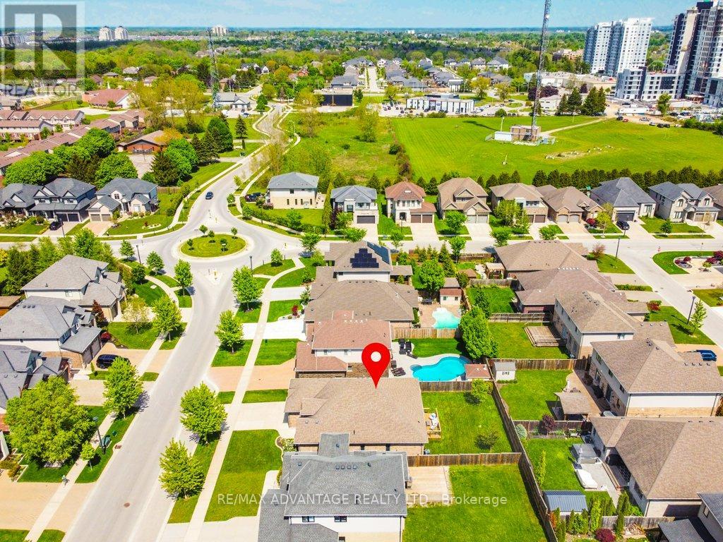 982 MEDWAY PARK DRIVE - 34