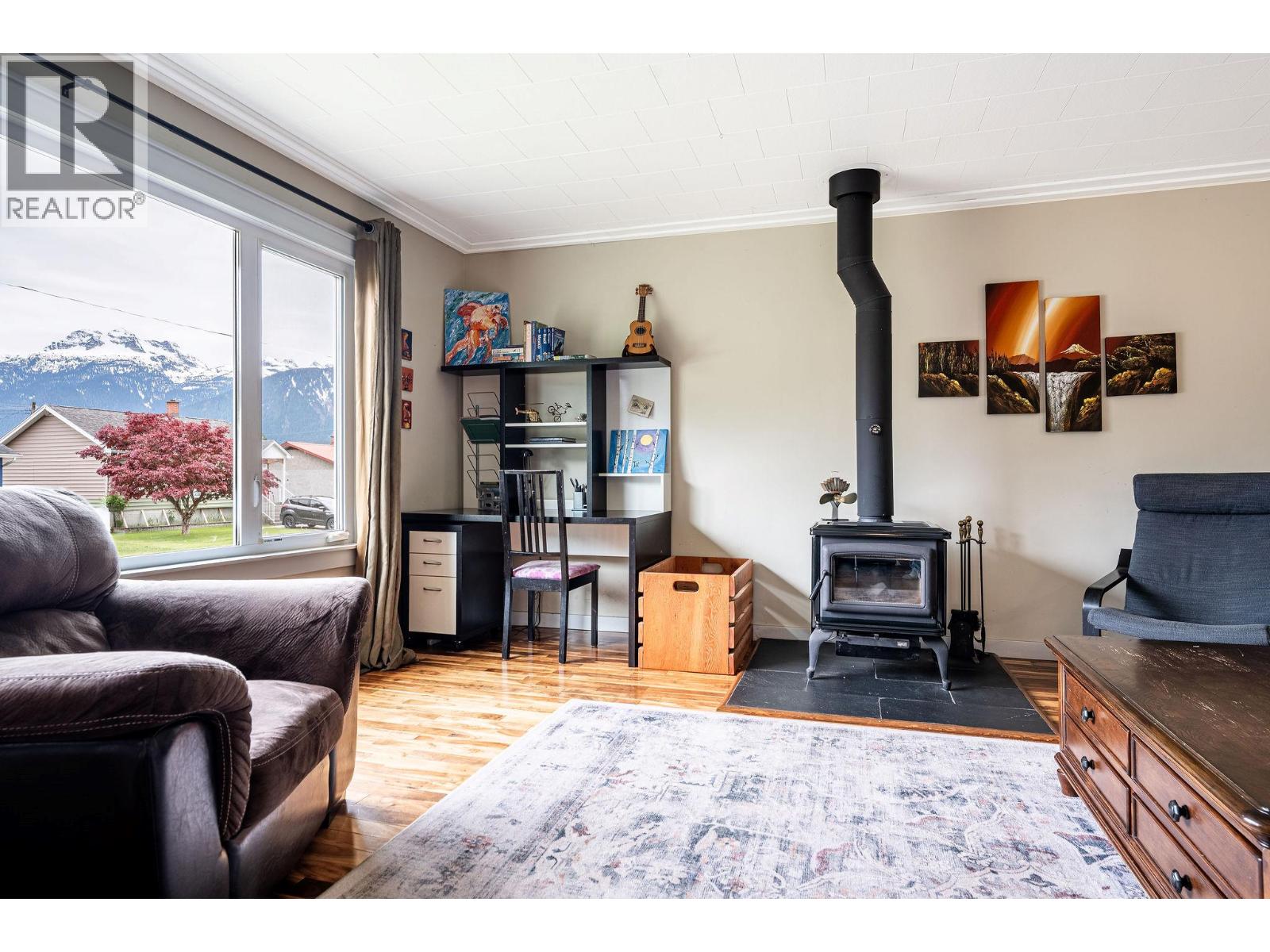 319 Taylor Street, Revelstoke