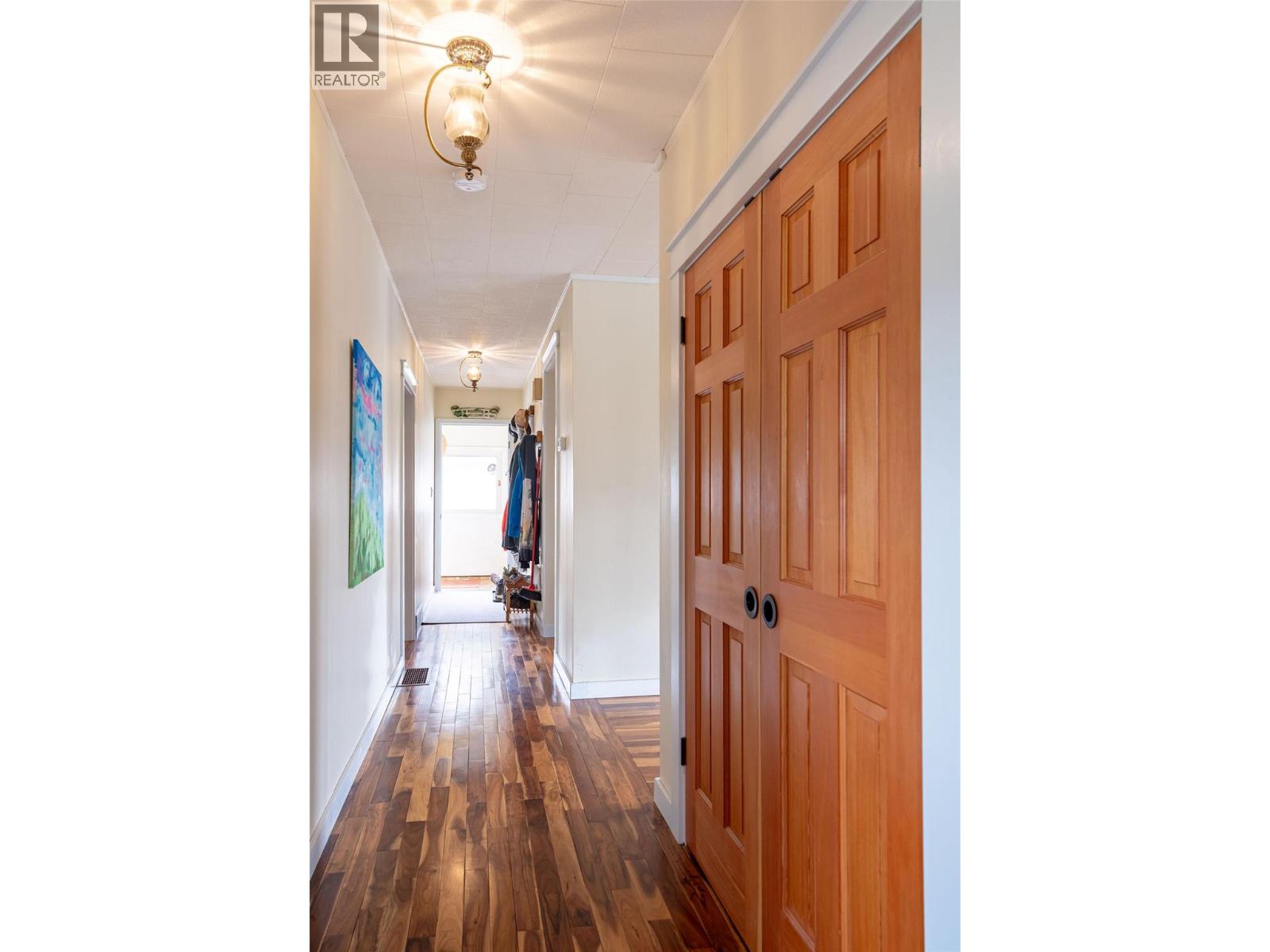 319 Taylor Street, Revelstoke