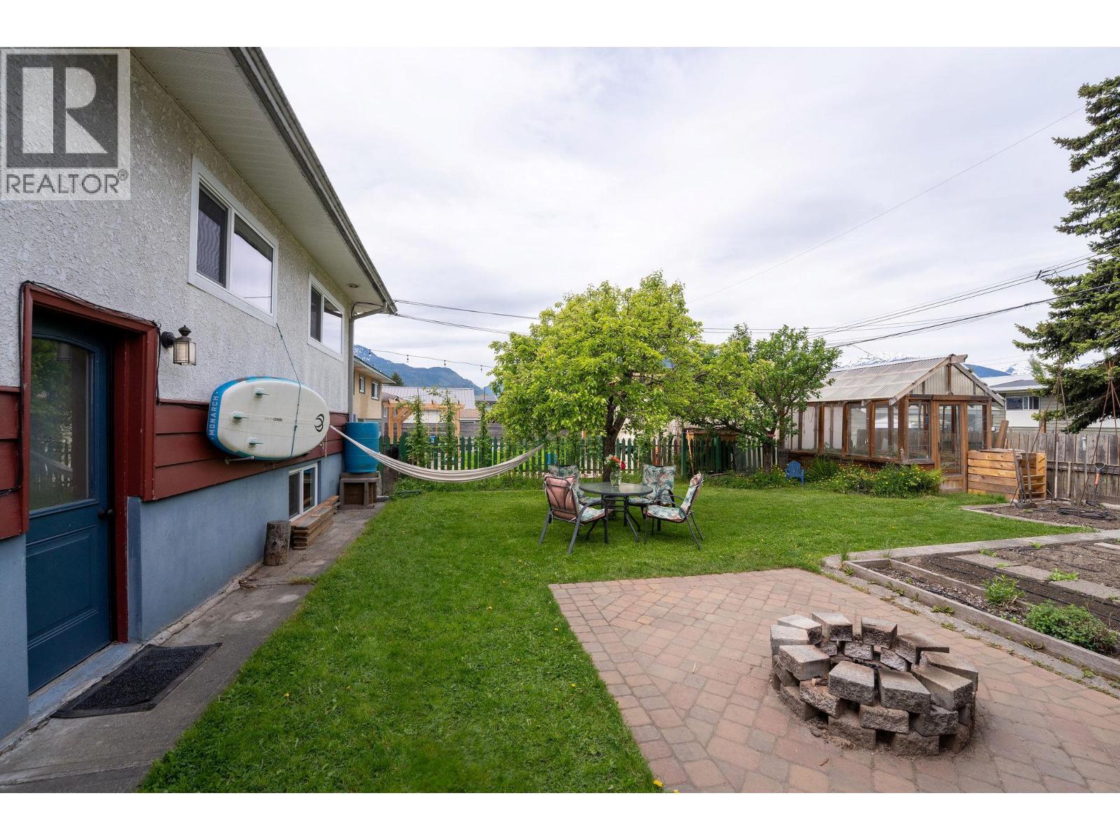 319 Taylor Street, Revelstoke