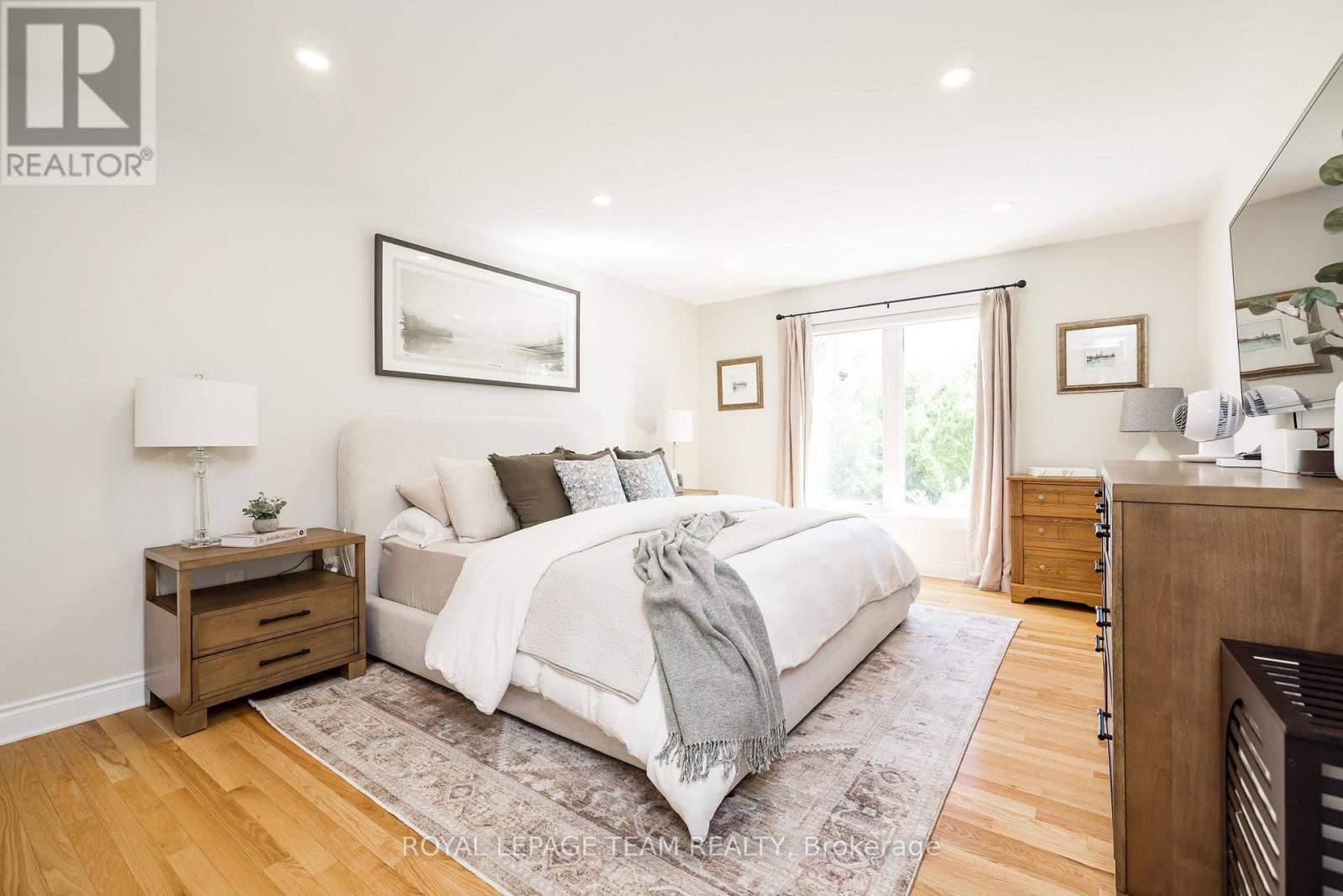 10 BALMORAL STREET - 26