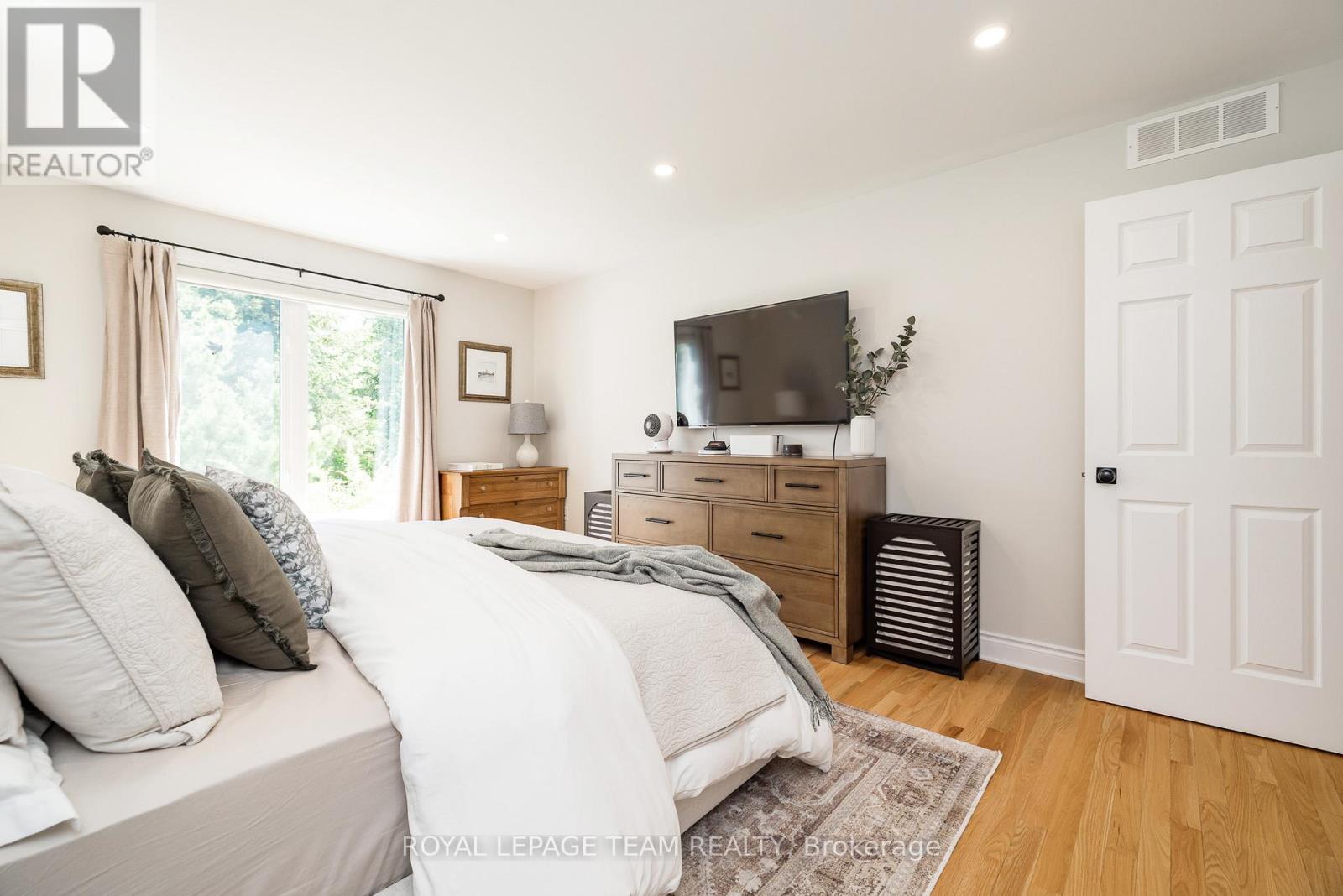 10 BALMORAL STREET - 27