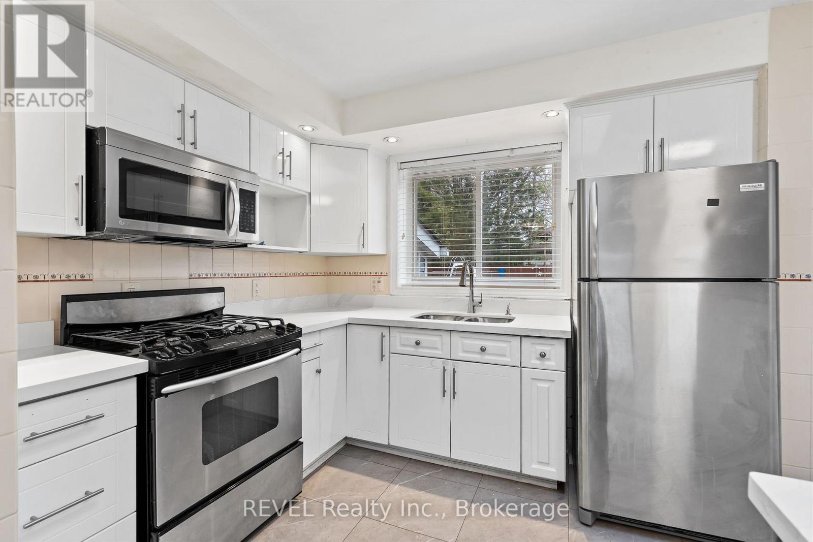 7 RENDALE AVENUE - 11