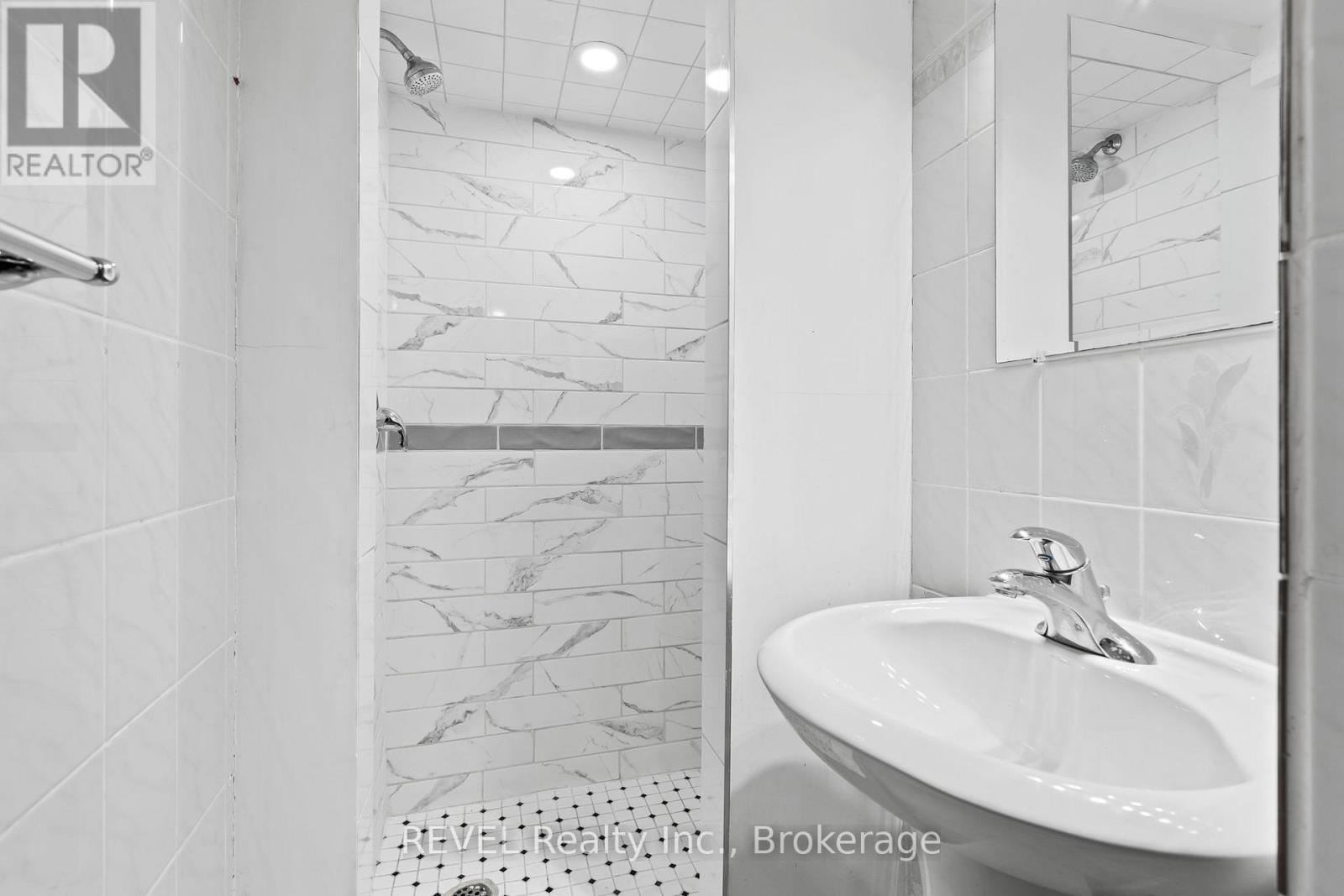 7 RENDALE AVENUE - 22