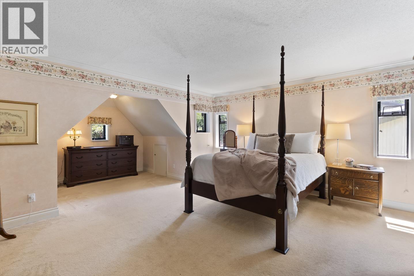 9927 RATHBURN DRIVE, Burnaby
