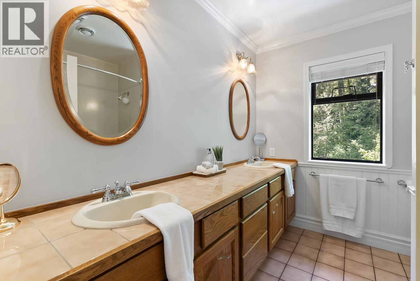 9927 RATHBURN DRIVE, Burnaby