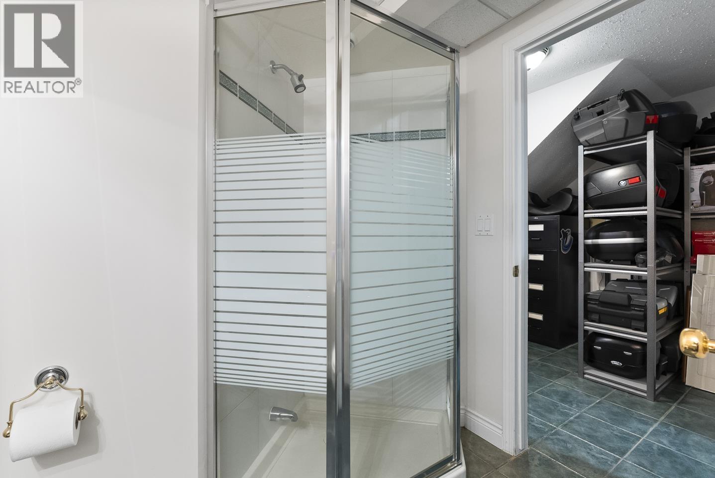 9927 RATHBURN DRIVE, Burnaby