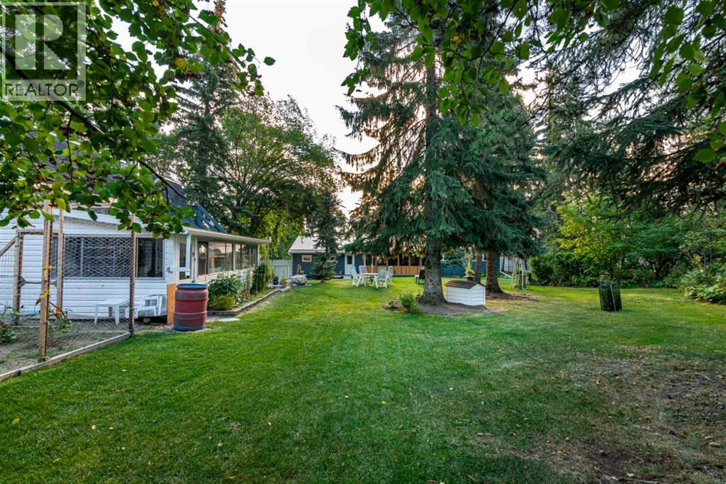 4444 50 Street — photo 32