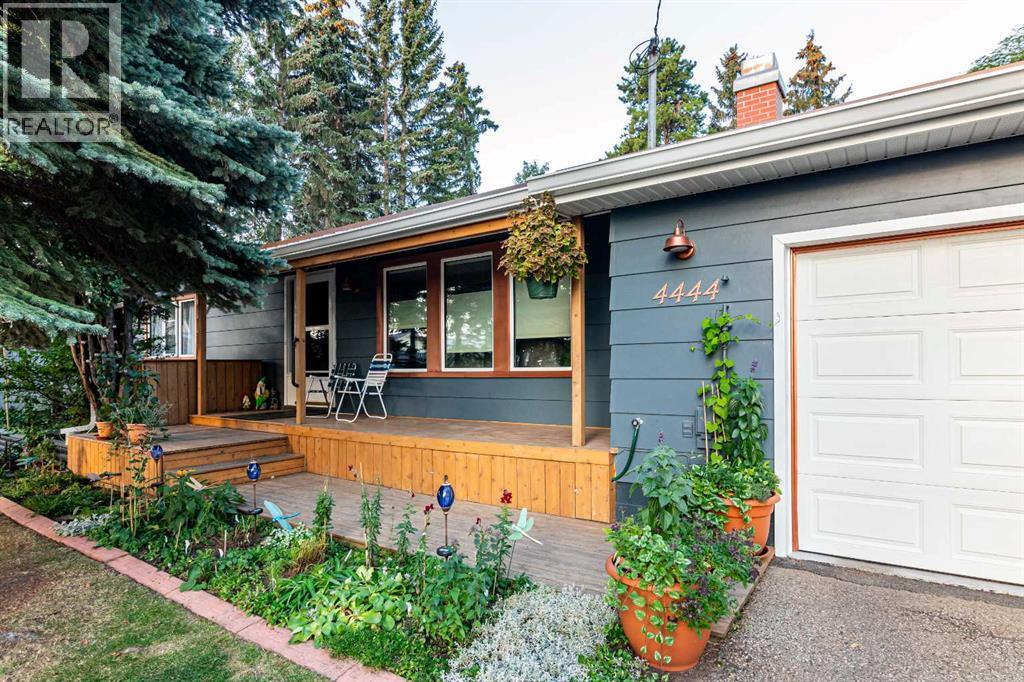 4444 50 Street - photo 2
