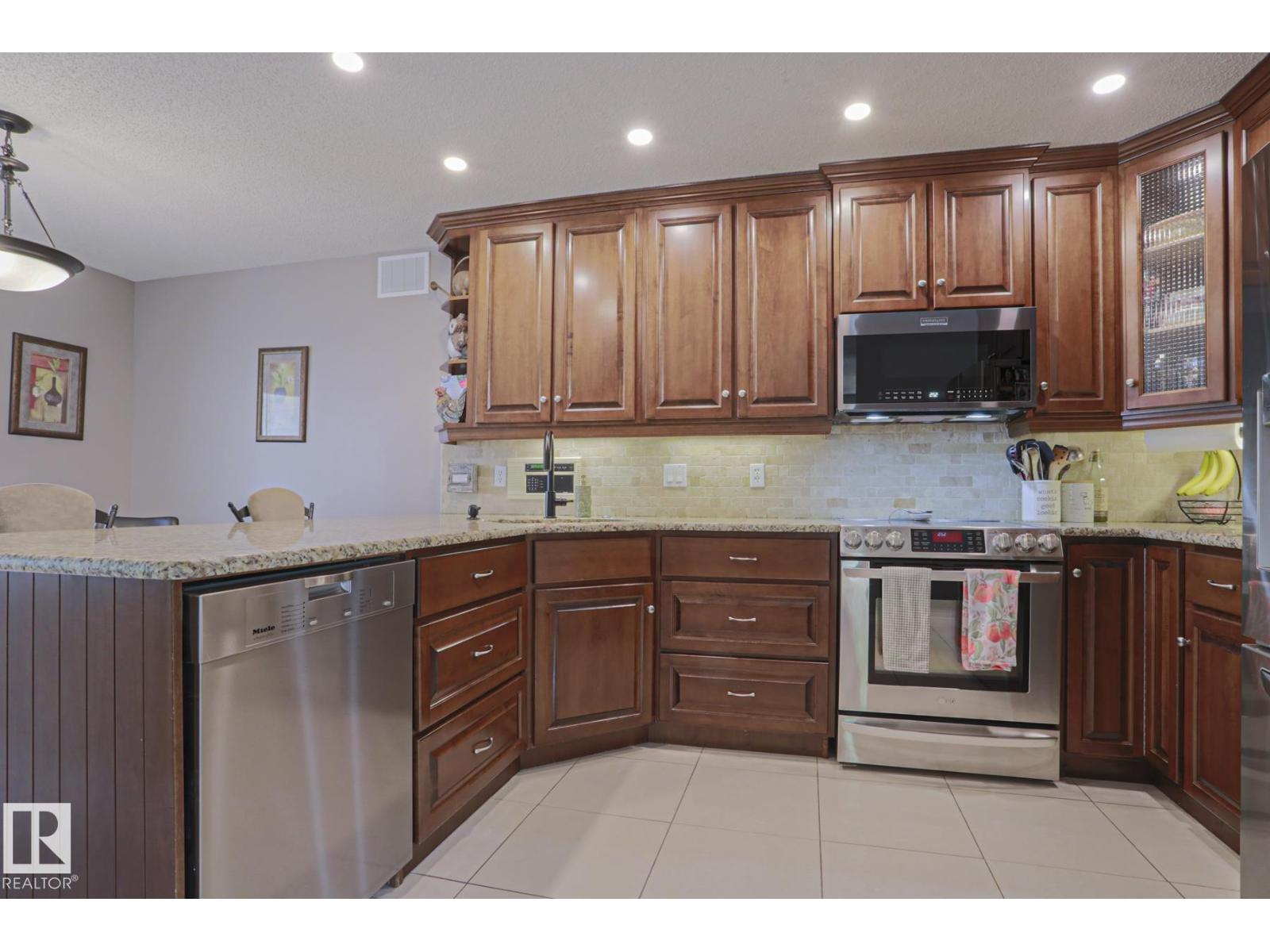 46 ASTER PT — photo 12