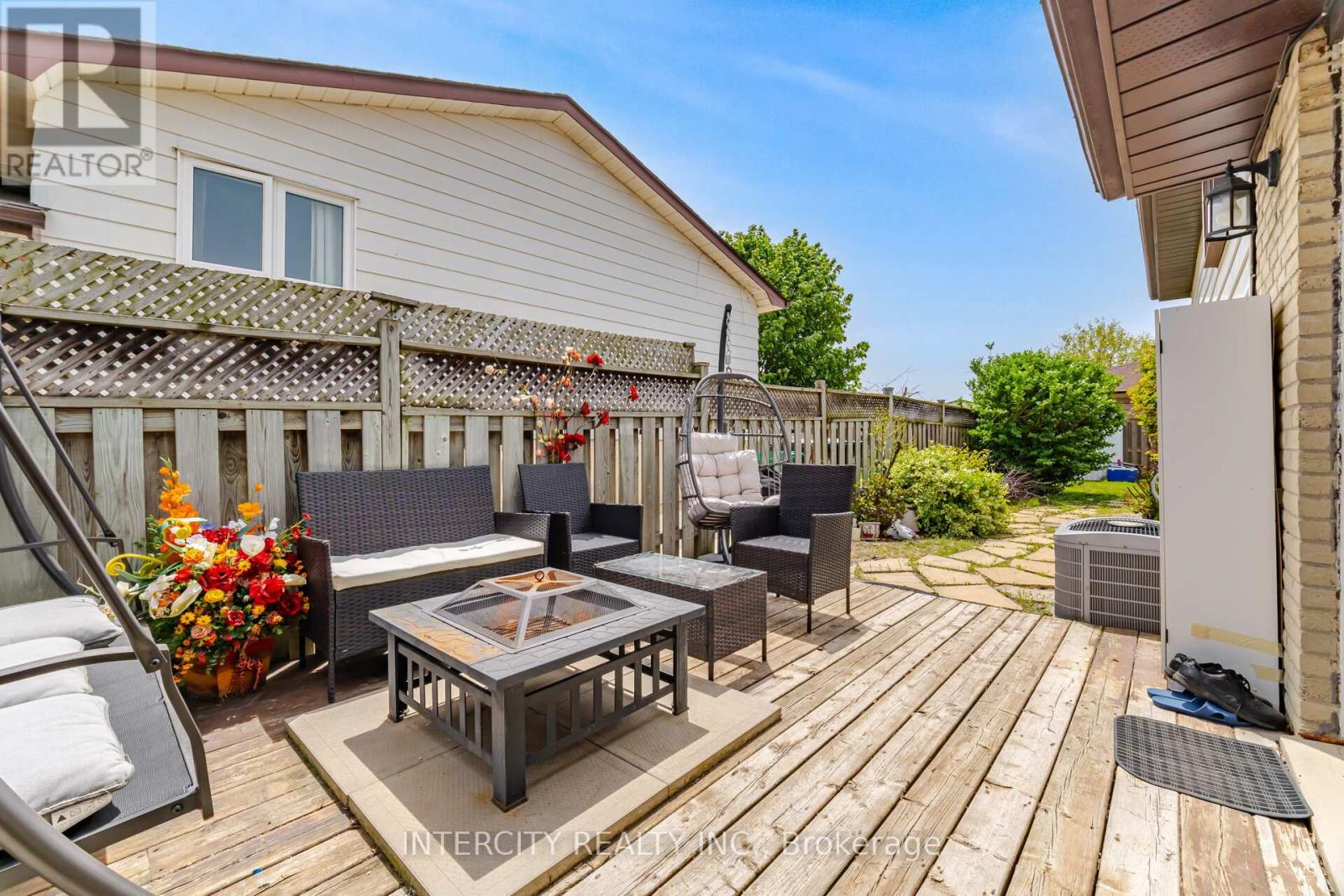 3164 GWENDALE CRESCENT - 46