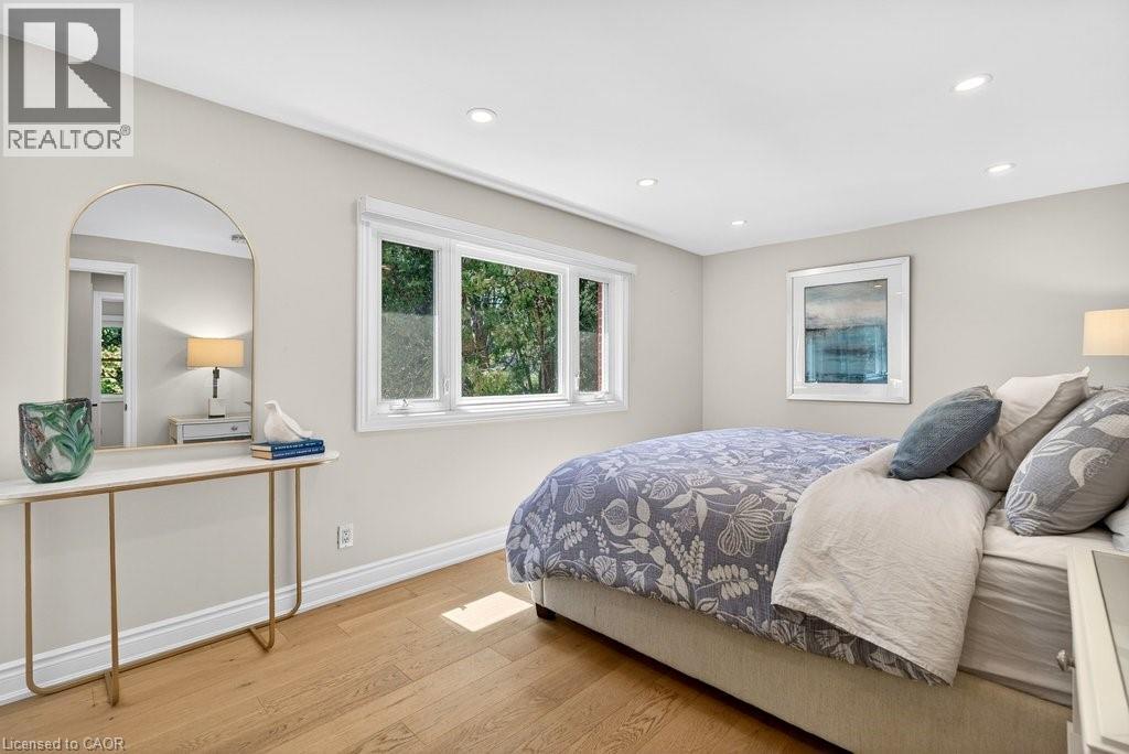 350 EAST SIDE Crescent - 20
