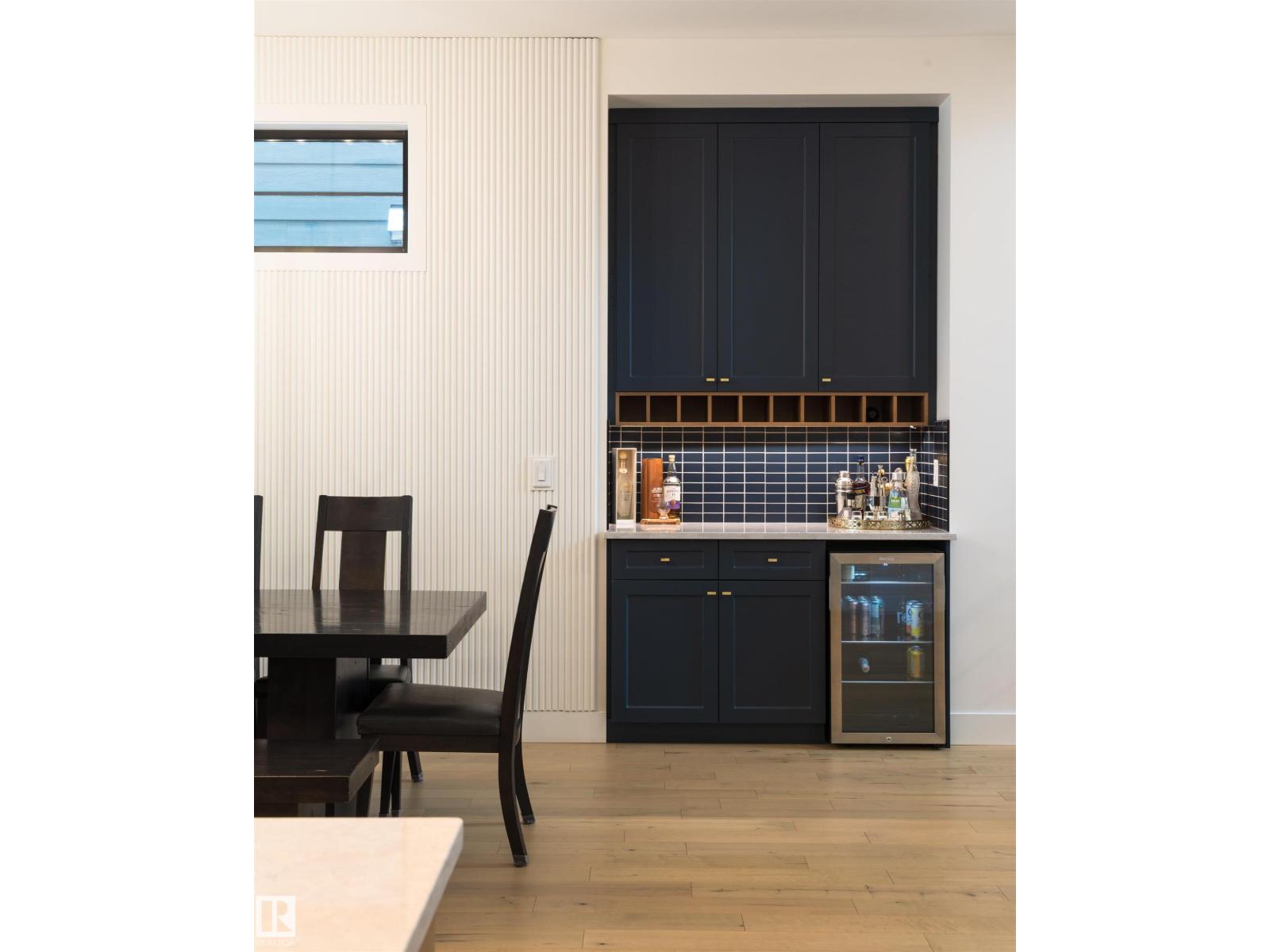 8107 144 ST NW - 18