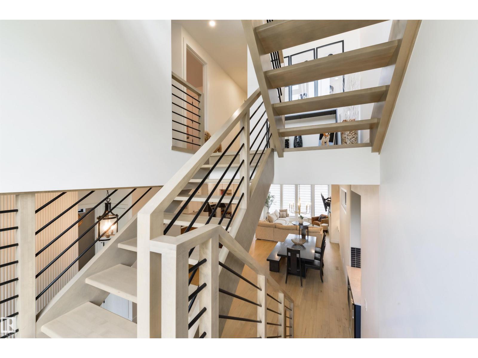 8107 144 ST NW - 28