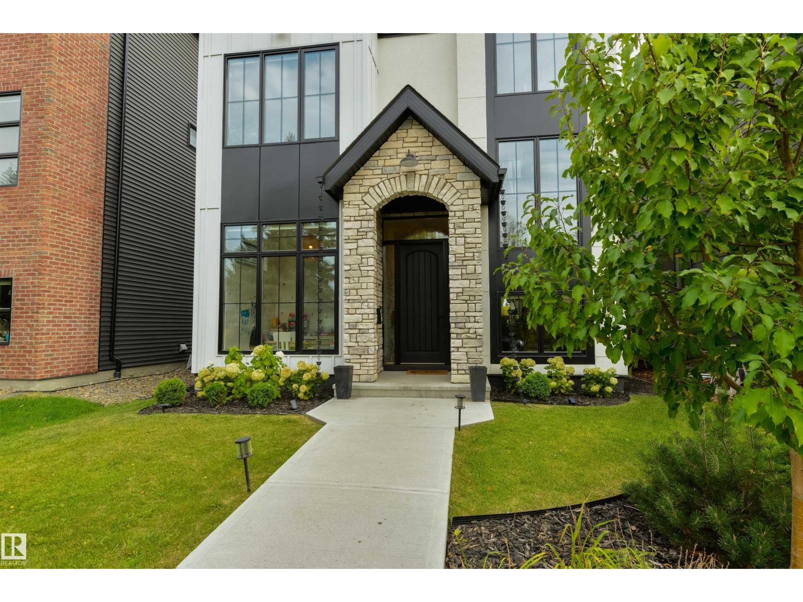 8107 144 ST NW - 3