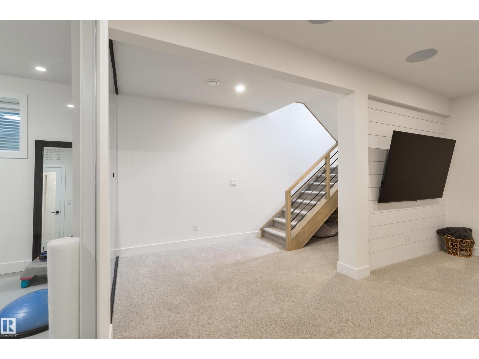 8107 144 ST NW - 51