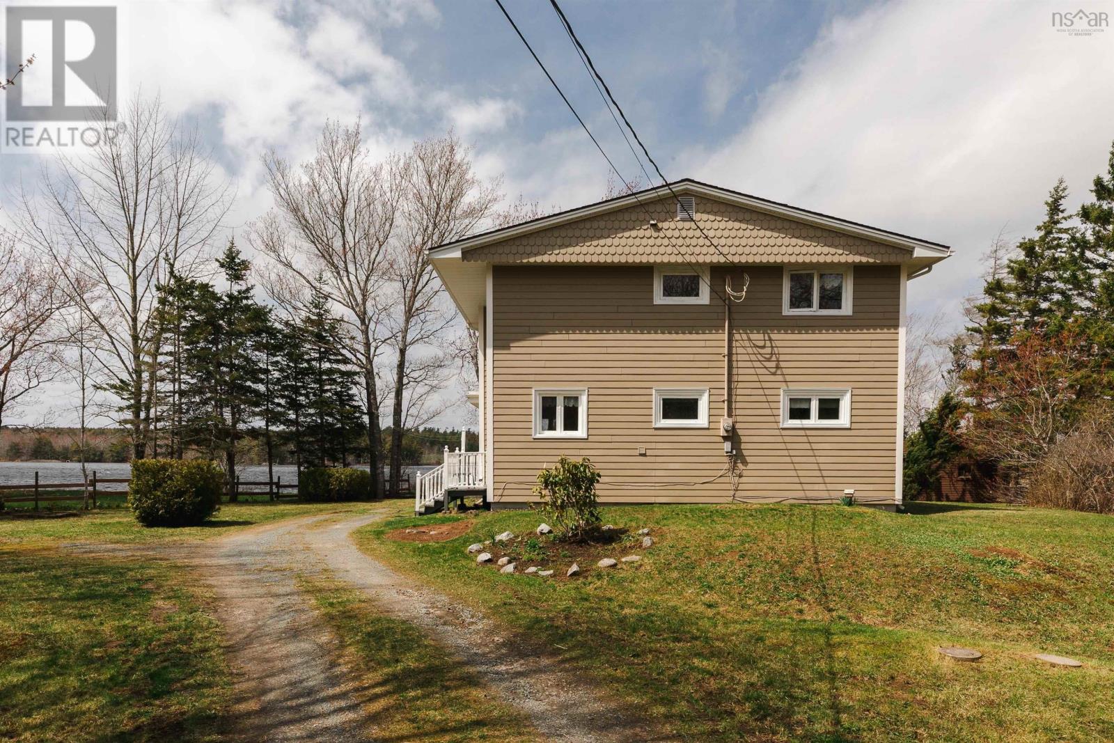 4 Parkview Drive - 46