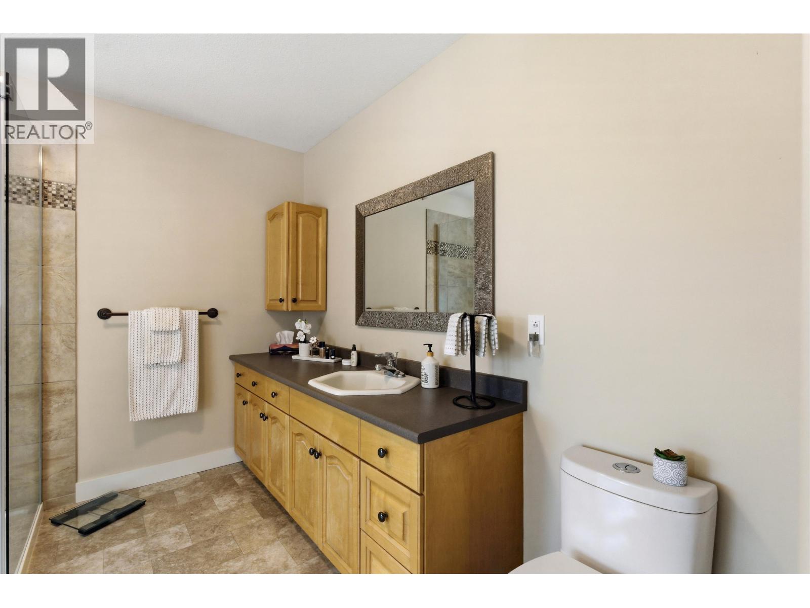 2104 AQUA VIEW PLACE - 16