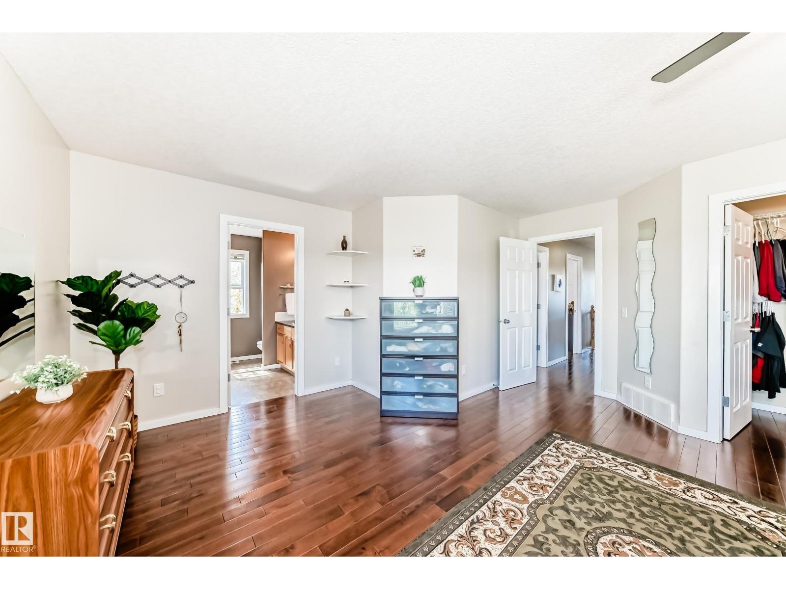 14647 137 ST NW - 32