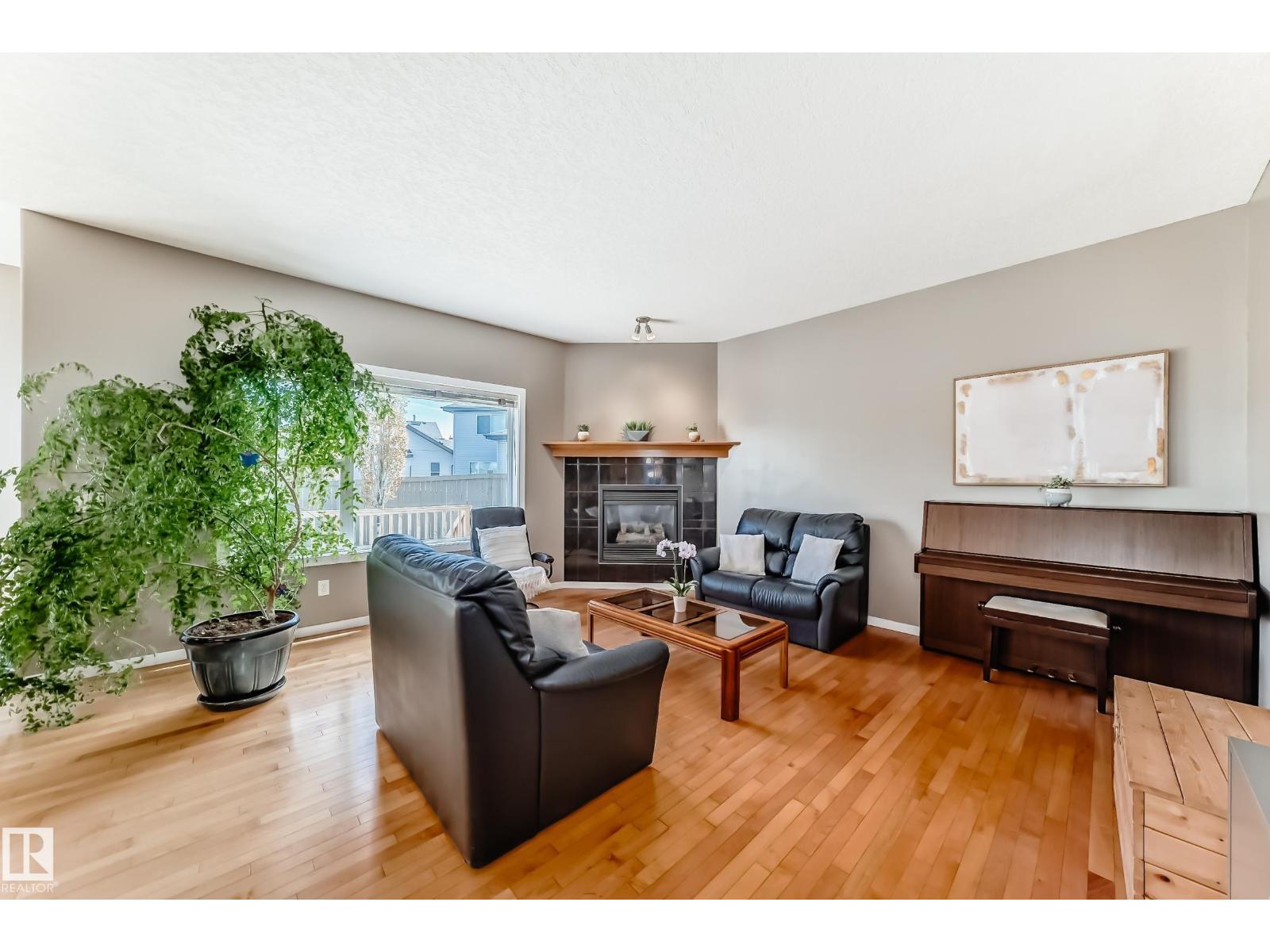 14647 137 ST NW - 6