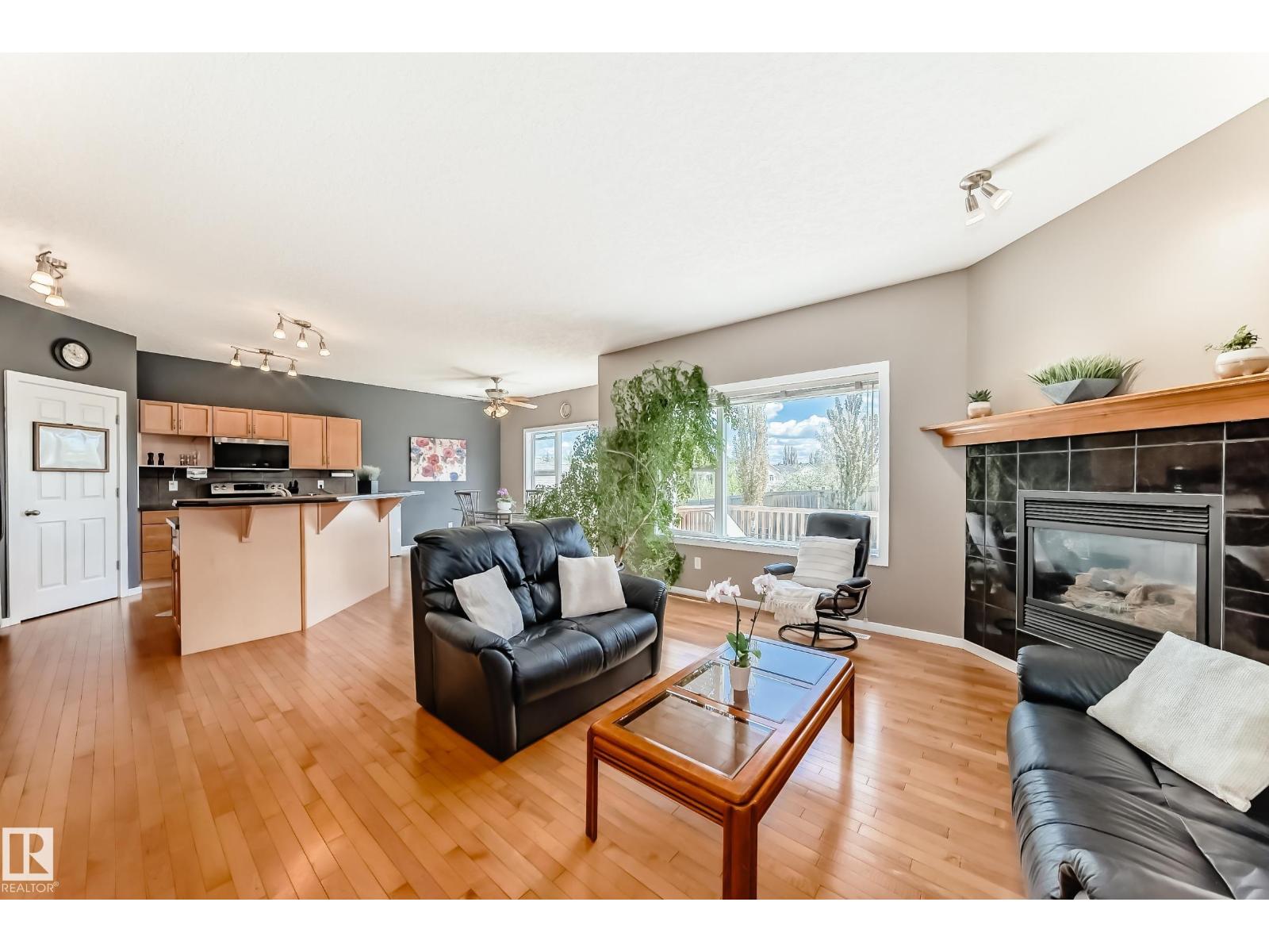 14647 137 ST NW - 7