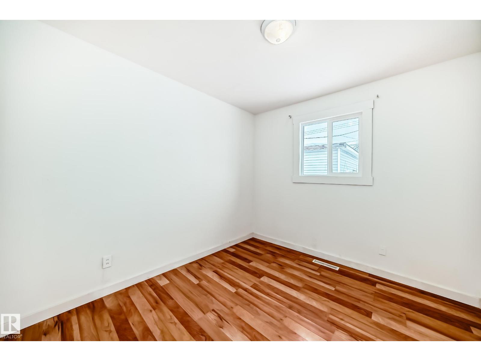 13904 135 AV NW - 22