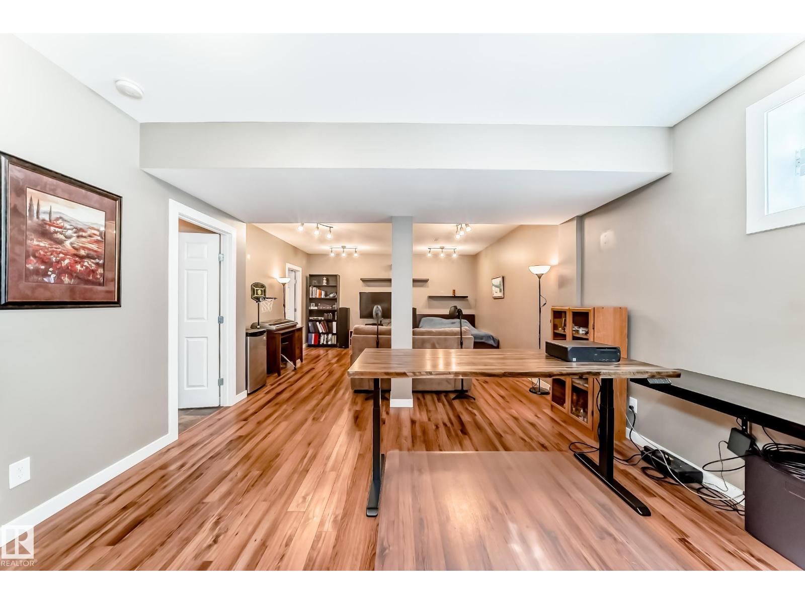 14647 137 ST NW - 51