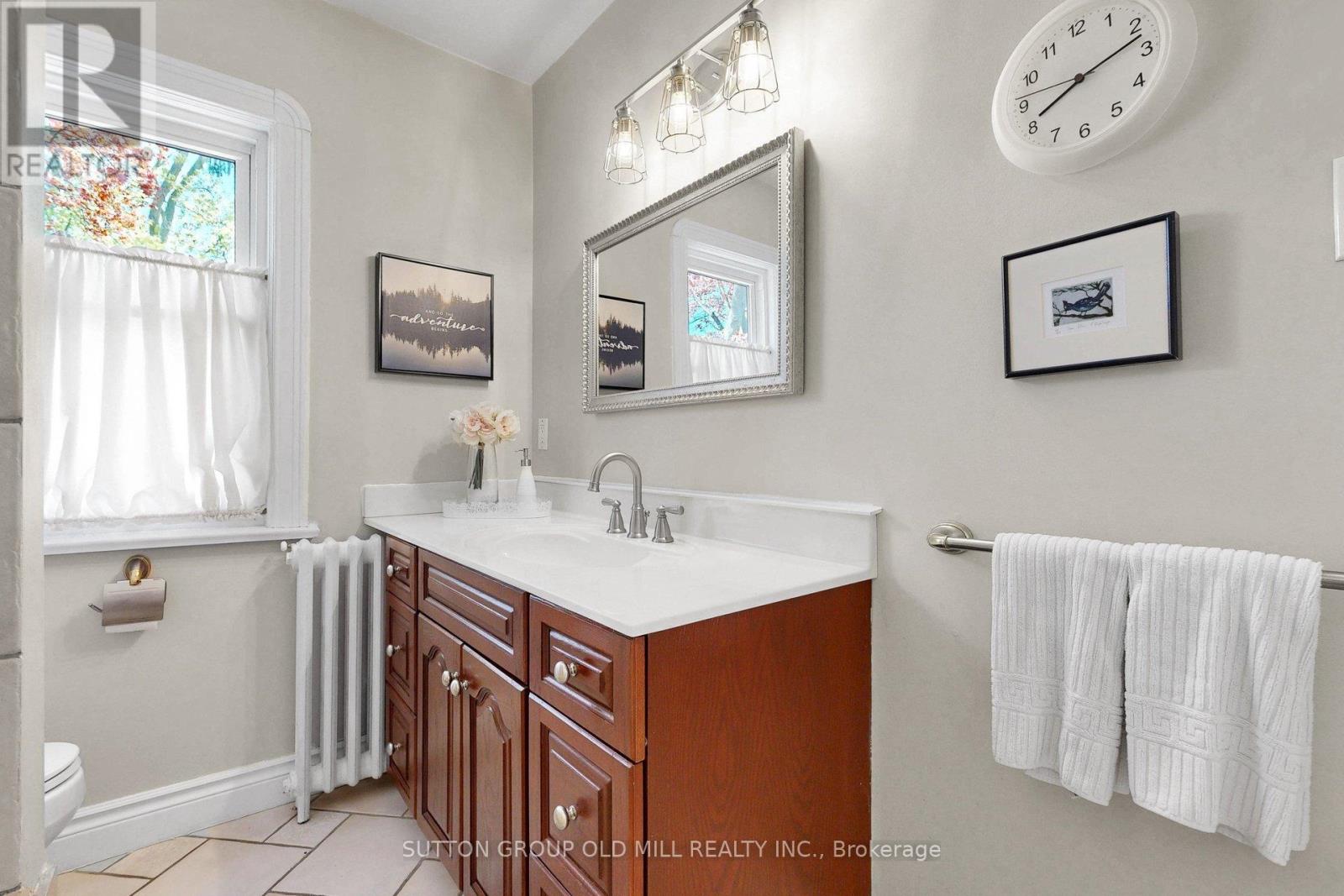 12 JASMINE AVENUE - 32
