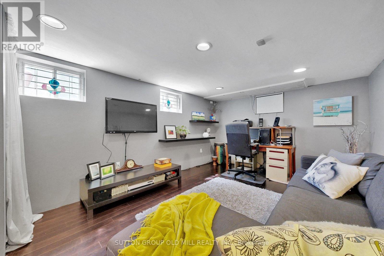 12 JASMINE AVENUE - 38