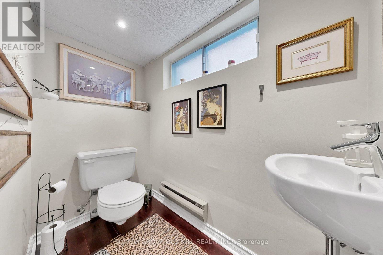 12 JASMINE AVENUE - 40