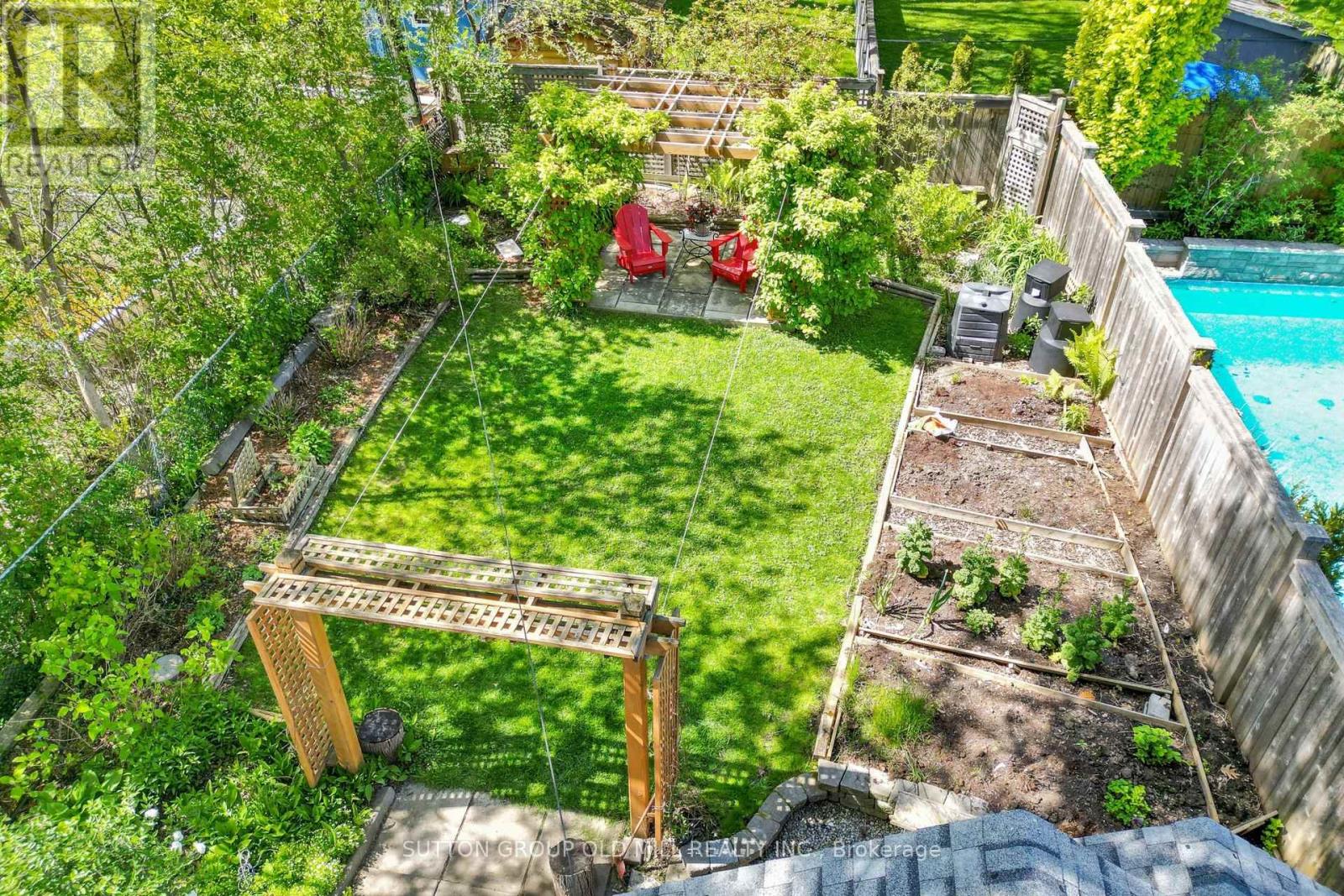 12 JASMINE AVENUE - 45