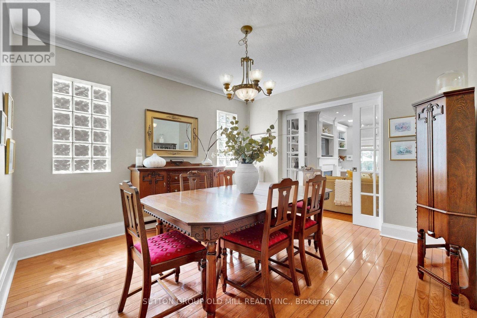 12 JASMINE AVENUE - 9